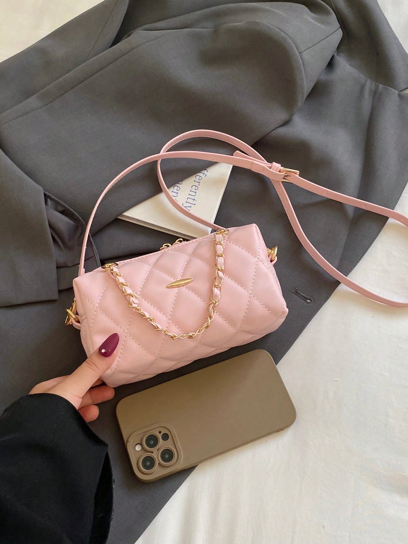 1pc Women's Solid Color PU Leather Handbag, Fashion Chain Quilted Diamond Pattern Boston Bag, Suitable For Commuting, Shopping, Gift Giving