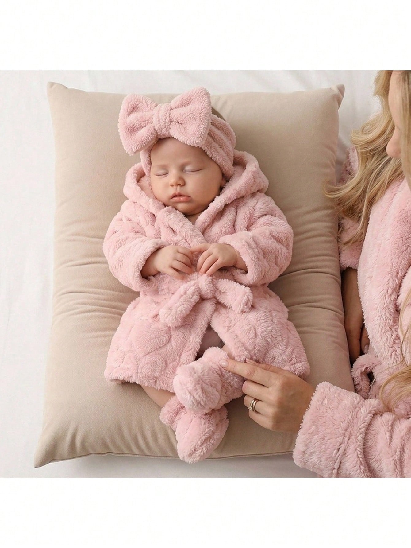 Newborn Baby Plush Long Sleeve Hooded Robe Autumn Winter