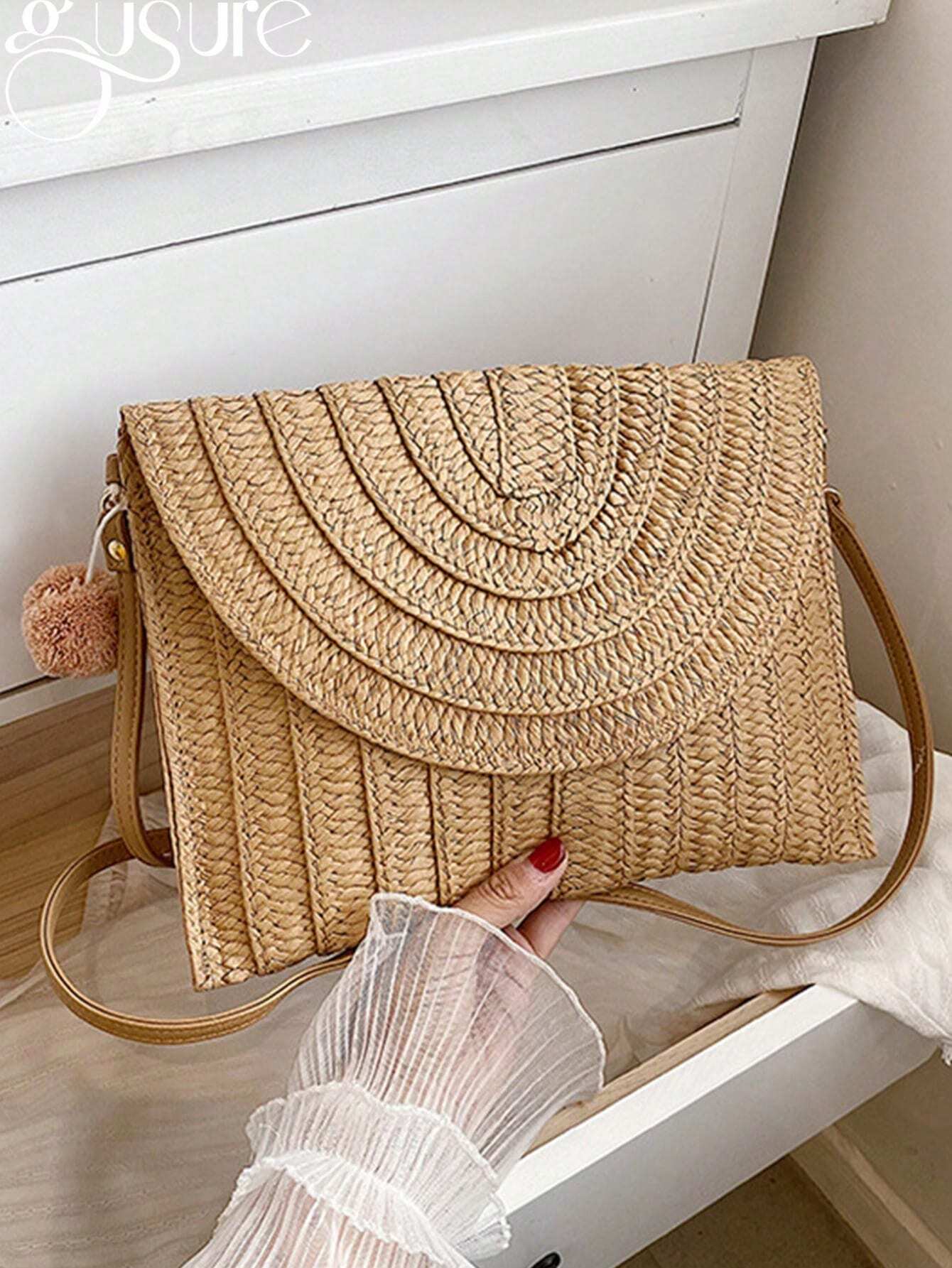 Summer Ladies Clutchbags Straw Woven Wallet Casual Portable Handmade Simple Elegant With Hairball Hanging