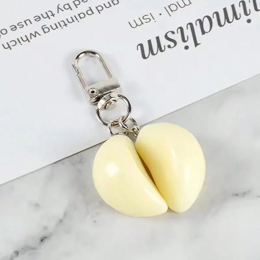 1:1 Realistic Garlic Diced Keychain, Funny & Quirky Garlic Pendant, Women's Bag Charm Accessory, Realistic Food Model, Car Key Chain, Creative DIY Handmade Accessory For Students And Couples