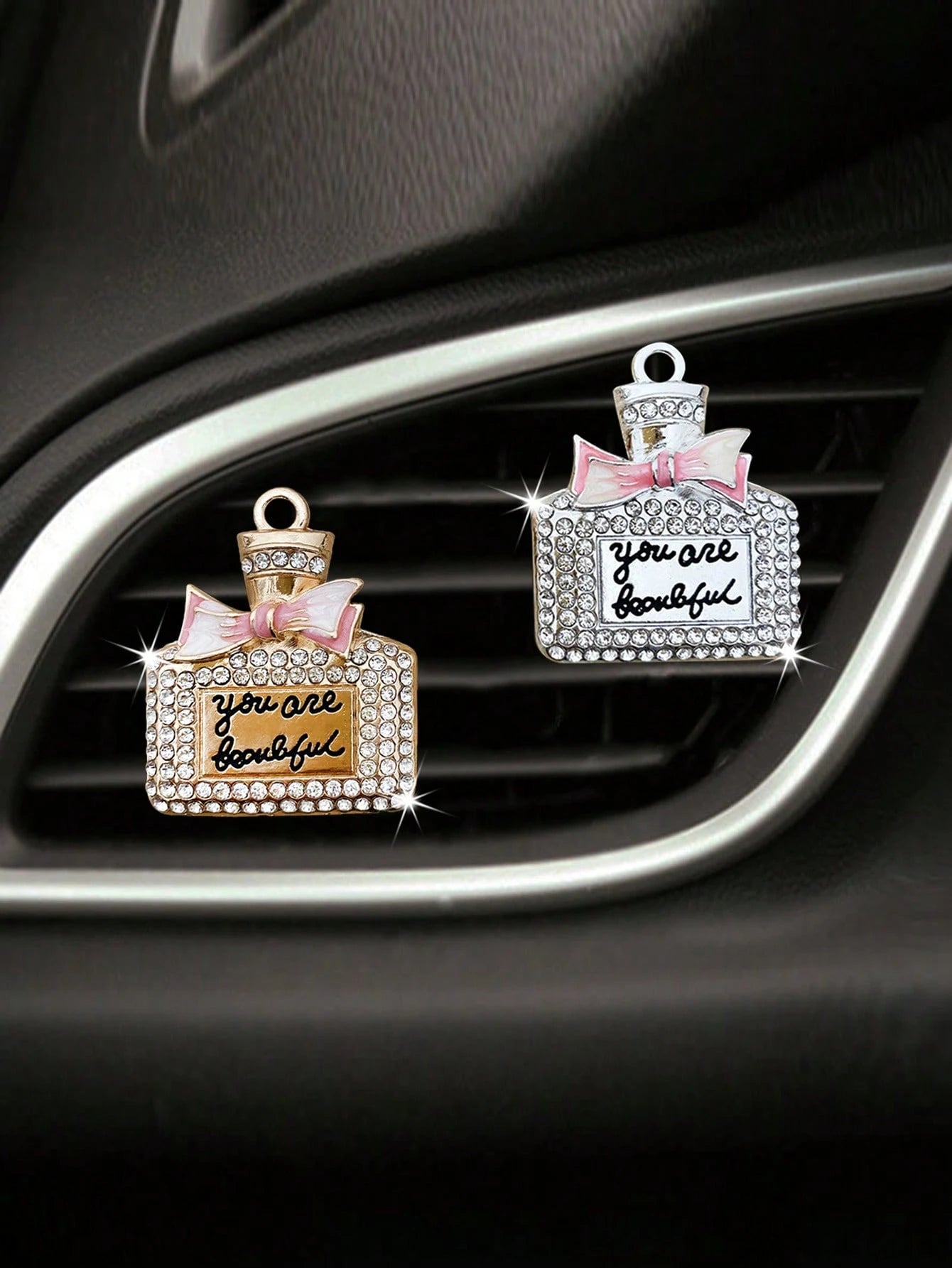 1/2/4Pcs Car Air Vent Clip Fragrance Bottle Empty Flat Decoration, Rhinestone Diffuser Air Vent Clip, Car Air Freshener, Shiny Car Accessories For Women (Fragrance Sheet Included)