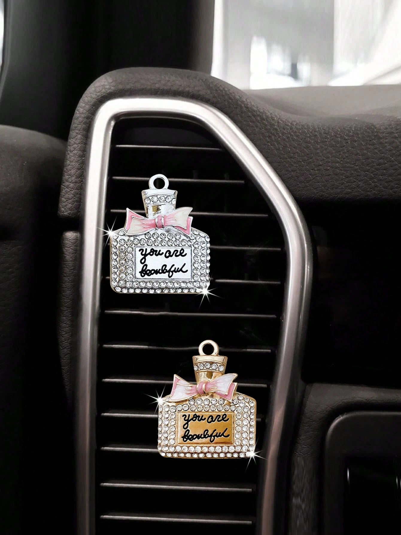 1/2/4Pcs Car Air Vent Clip Fragrance Bottle Empty Flat Decoration, Rhinestone Diffuser Air Vent Clip, Car Air Freshener, Shiny Car Accessories For Women (Fragrance Sheet Included)