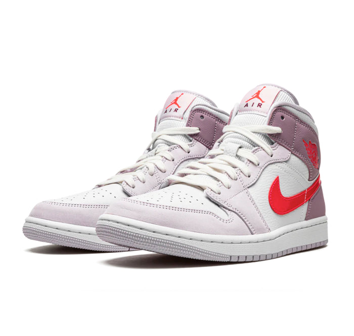 Jordan 1 Mid "Valentine's Day"
