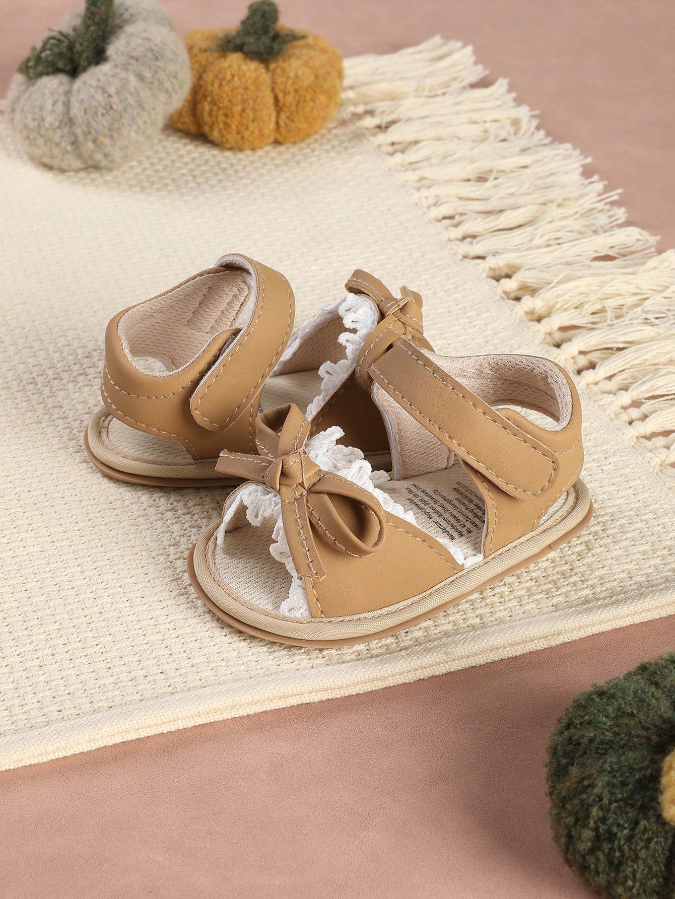 1 Pair Fashionable Versatile Bowknot Lace Trim Sandals, Soft Sole Pre-Walker Shoes For Infants And Toddlers, Suitable For Parties, Events And Vacations