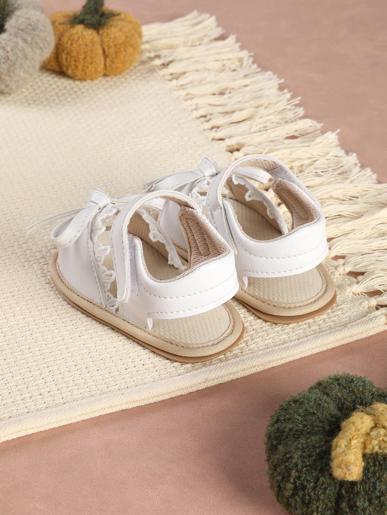 1 Pair Fashionable Versatile Bowknot Lace Trim Sandals, Soft Sole Pre-Walker Shoes For Infants And Toddlers, Suitable For Parties, Events And Vacations