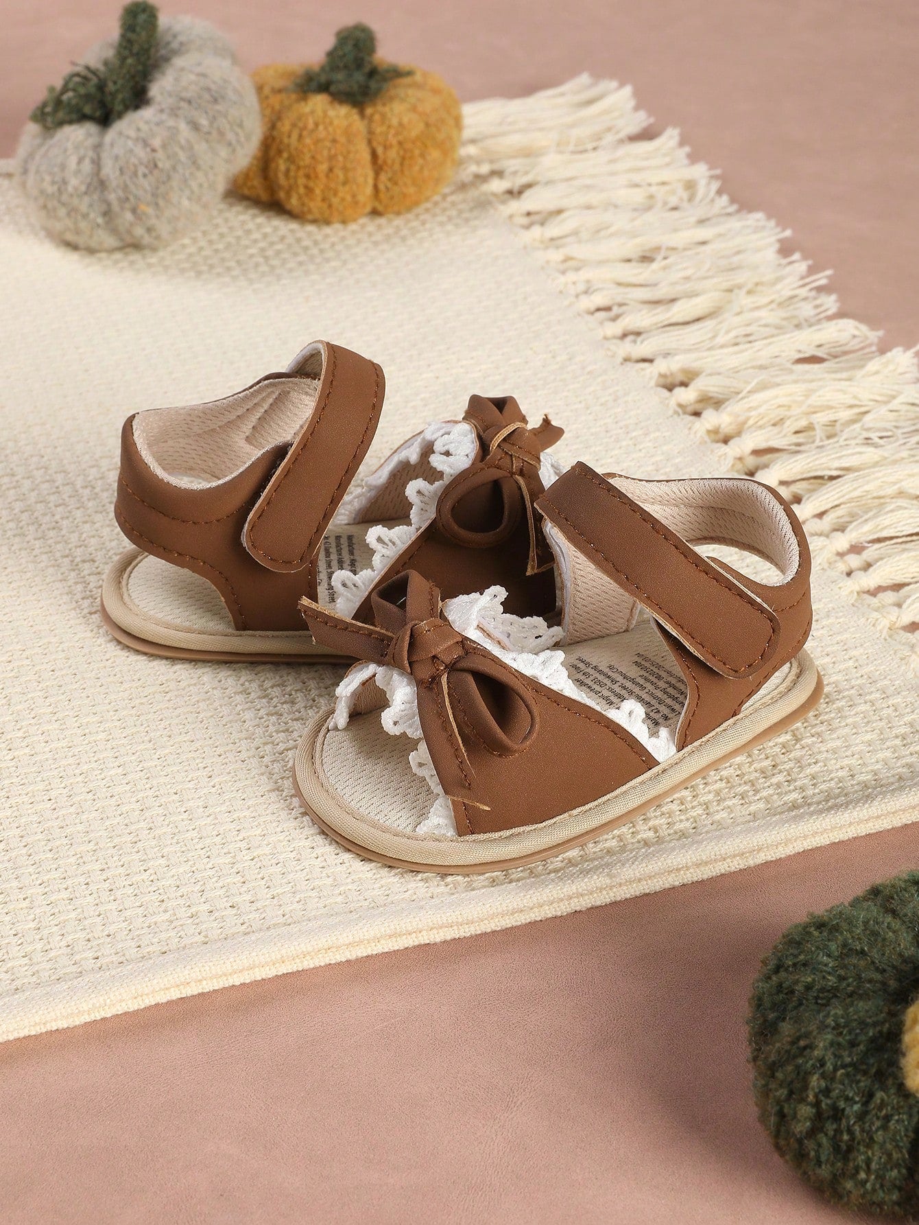 1 Pair Fashionable Versatile Bowknot Lace Trim Sandals, Soft Sole Pre-Walker Shoes For Infants And Toddlers, Suitable For Parties, Events And Vacations