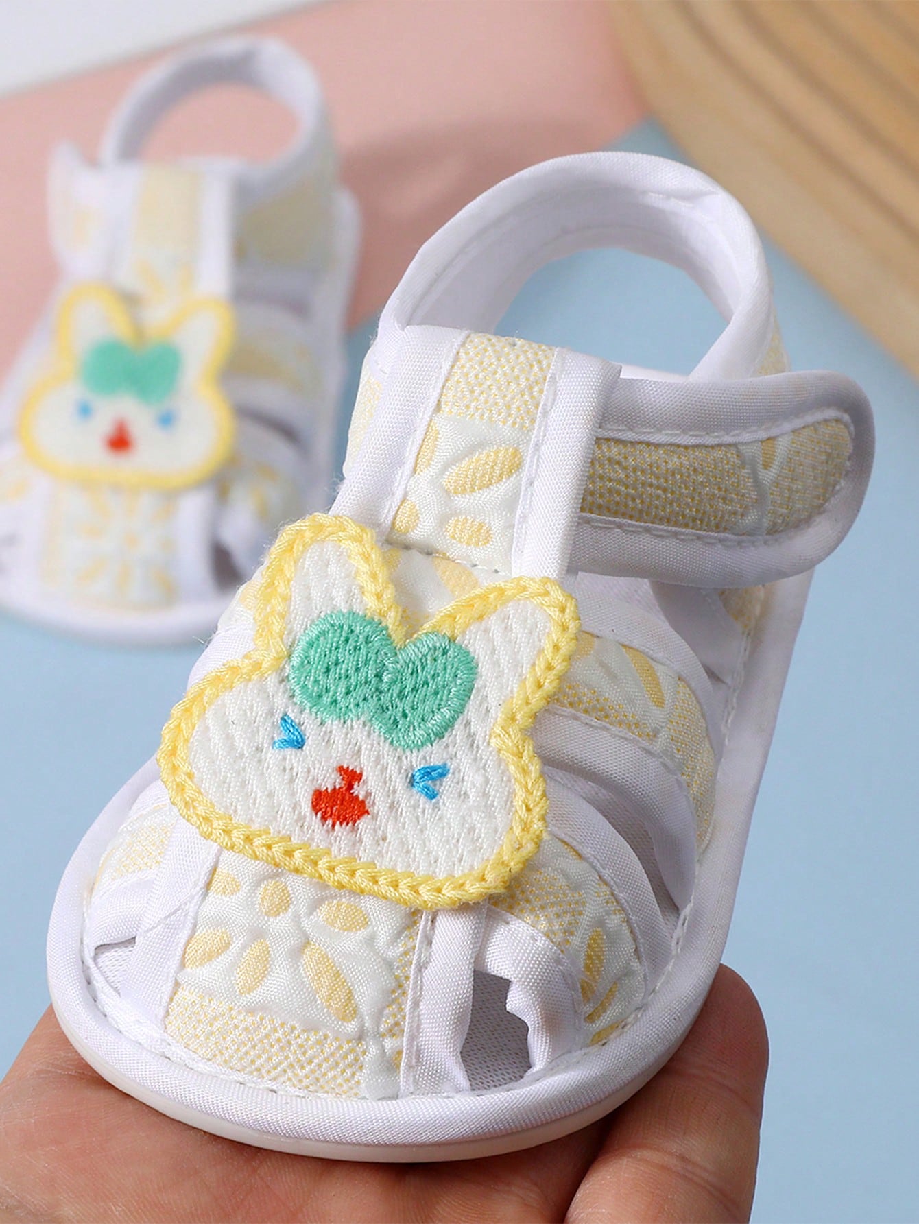 1 Pair Infant Shoes, Suitable For Indoor, Outdoor And Party Wear, Non-Slip Sole To Assist Walking, Soft Flat Infant Shoes