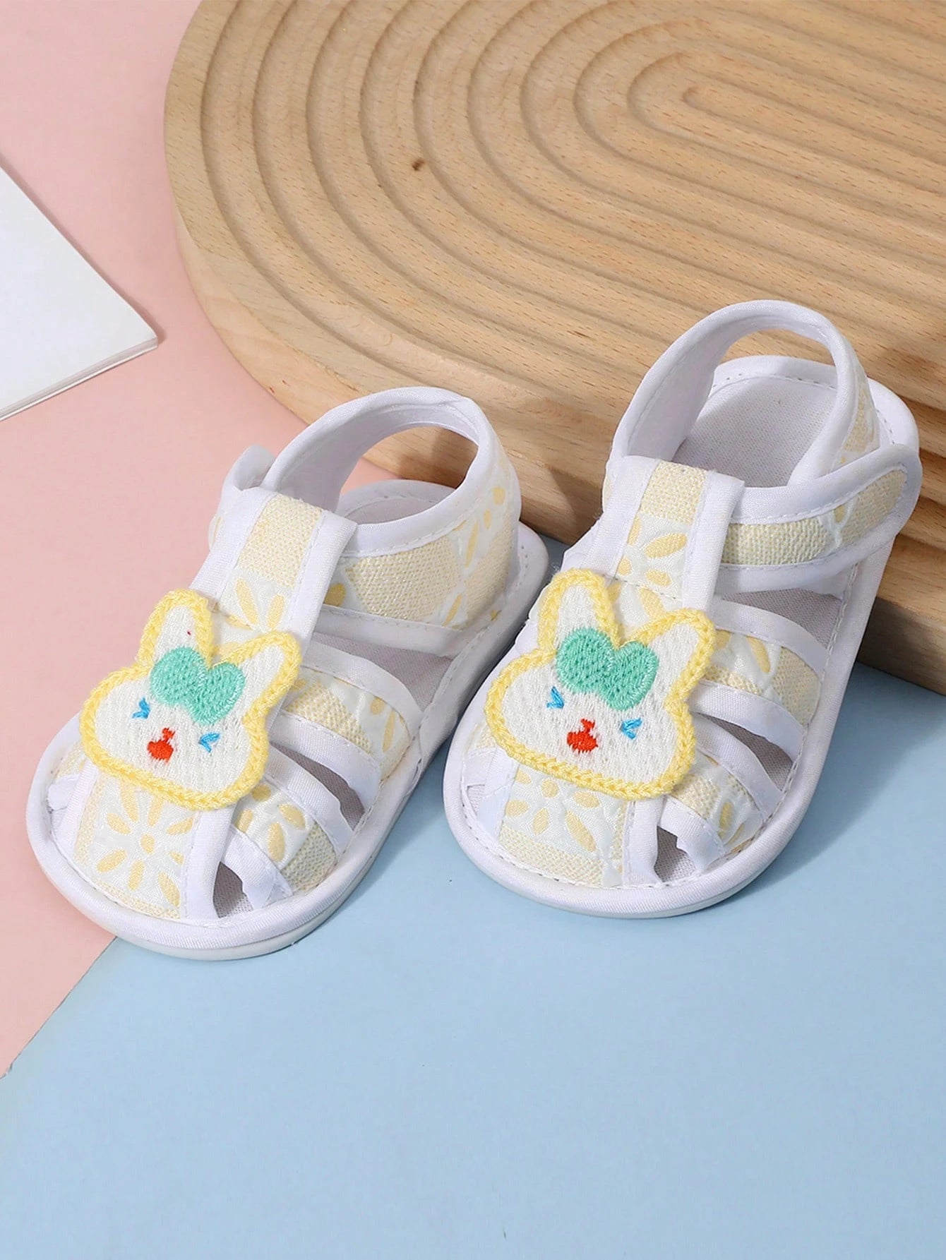 1 Pair Infant Shoes, Suitable For Indoor, Outdoor And Party Wear, Non-Slip Sole To Assist Walking, Soft Flat Infant Shoes