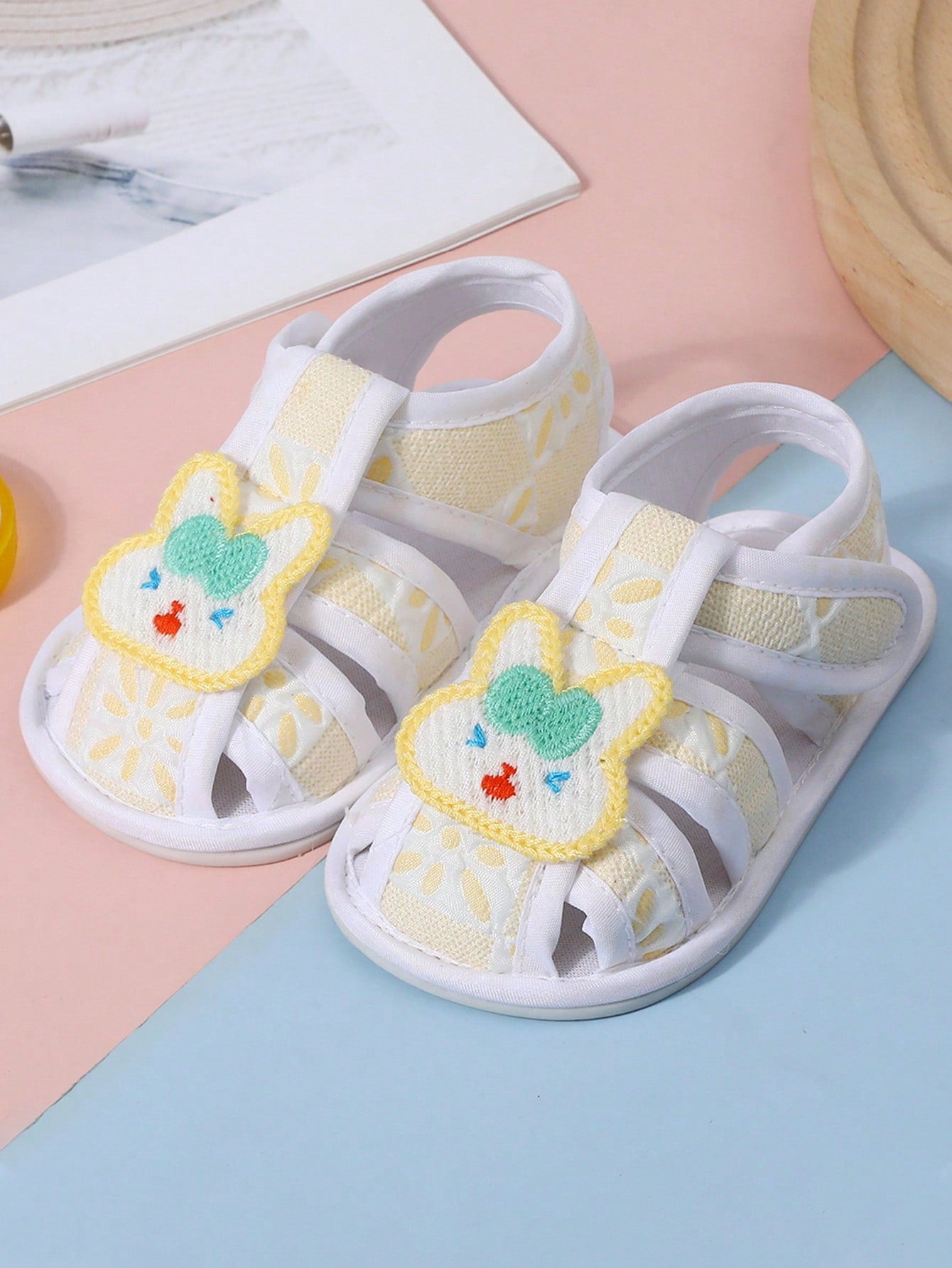 1 Pair Infant Shoes, Suitable For Indoor, Outdoor And Party Wear, Non-Slip Sole To Assist Walking, Soft Flat Infant Shoes