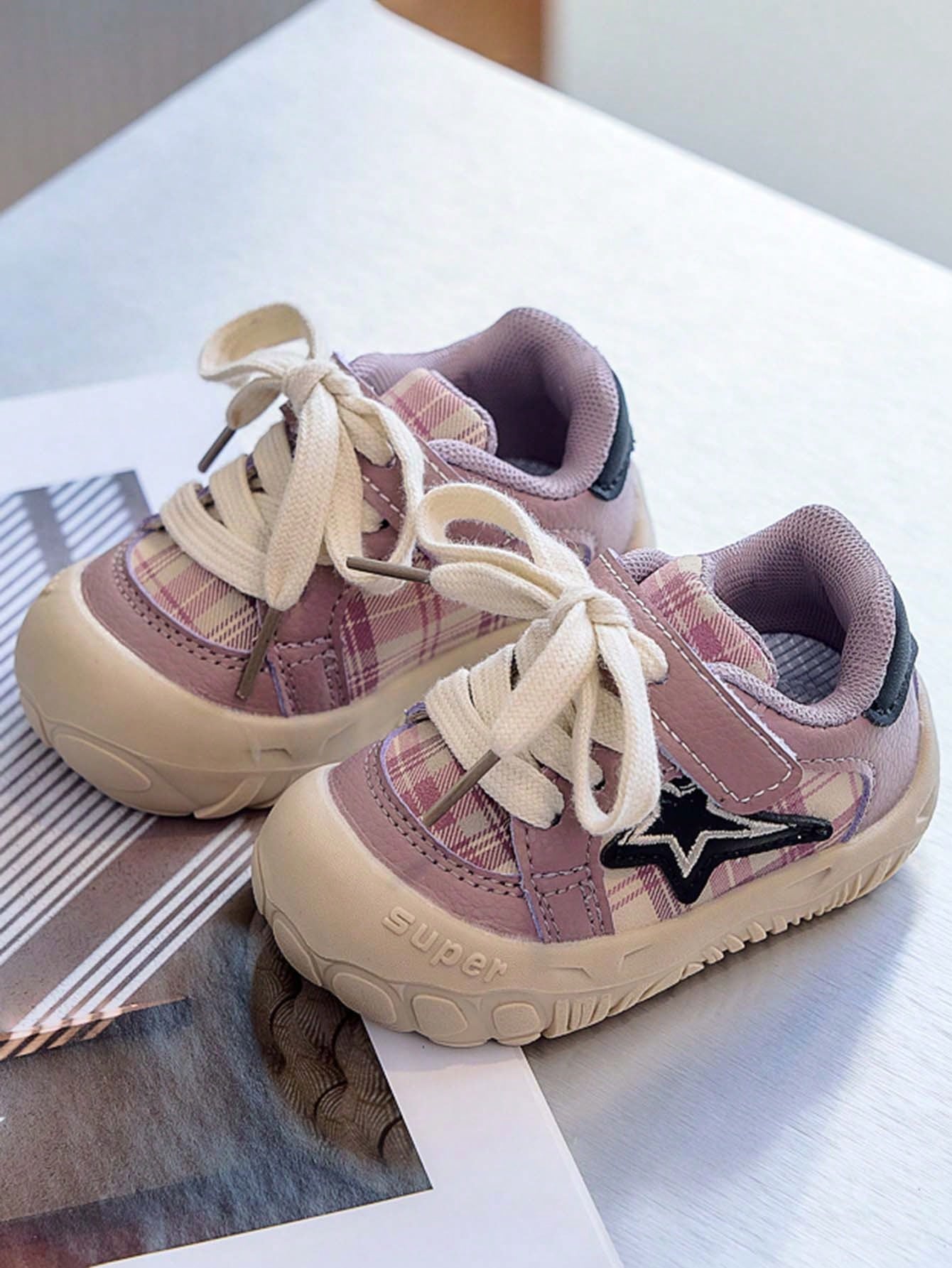 1 Pair Spring/Autumn Infant Toddler Plaid Star Sports Shoes, Soft Sole Hook And Loop Anti-Slip Walking Shoes For Baby Boys And Girls