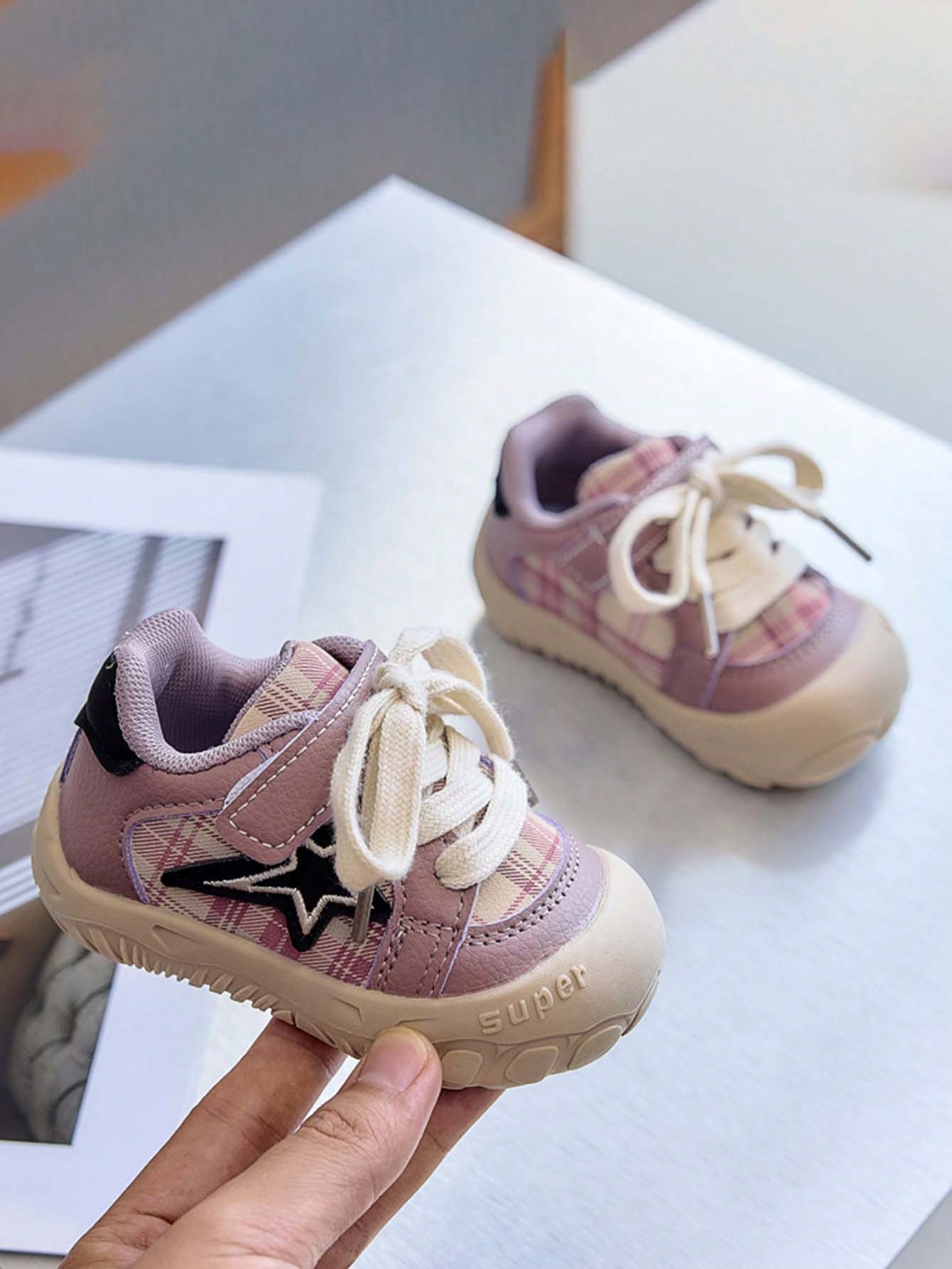 1 Pair Spring/Autumn Infant Toddler Plaid Star Sports Shoes, Soft Sole Hook And Loop Anti-Slip Walking Shoes For Baby Boys And Girls
