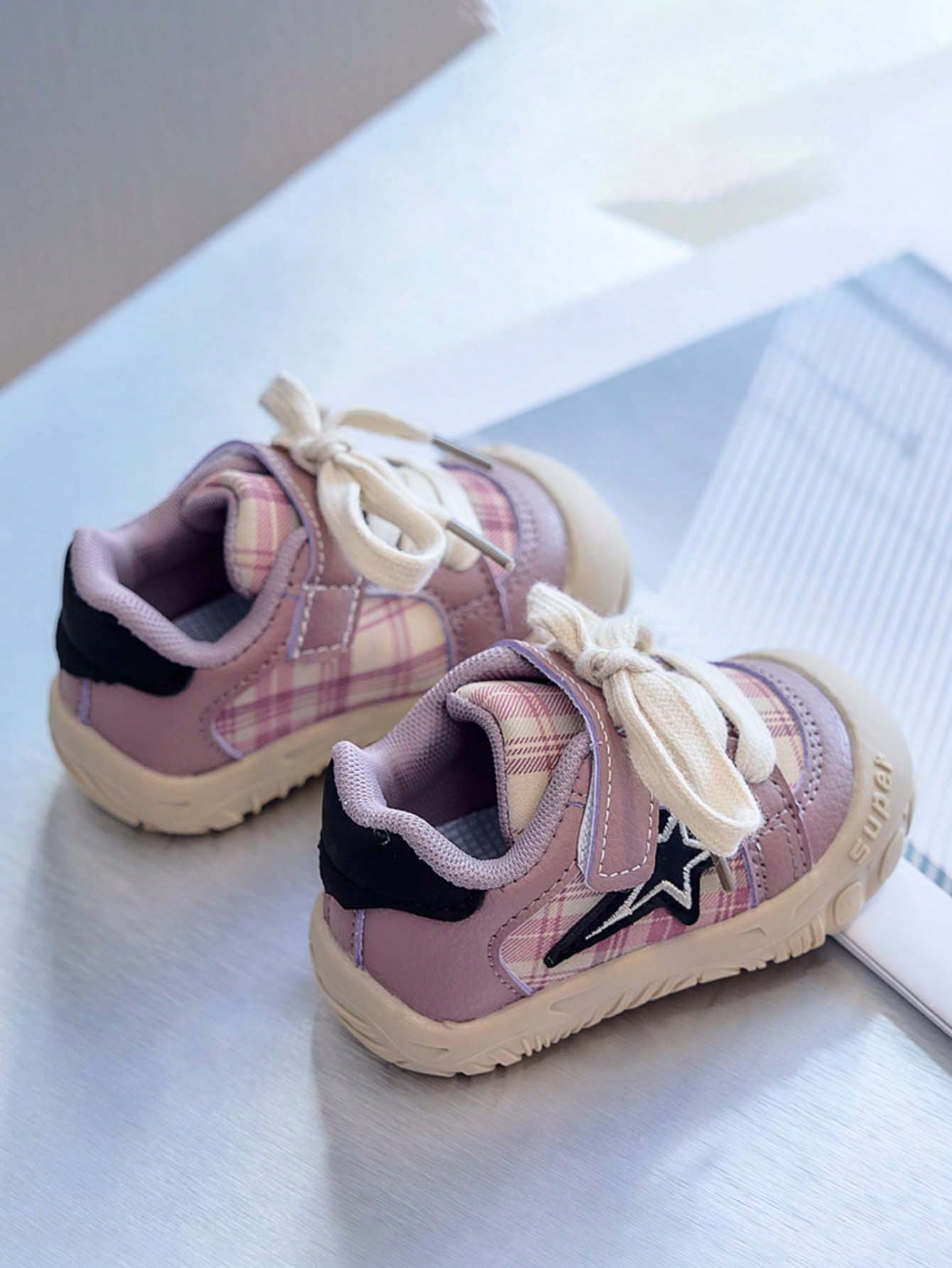1 Pair Spring/Autumn Infant Toddler Plaid Star Sports Shoes, Soft Sole Hook And Loop Anti-Slip Walking Shoes For Baby Boys And Girls