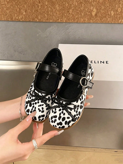1 Pair White Cute Fashion Leopard Print Design + Massage Cushion Sole Design, Soft Bottom Anti-Slip Flat Baby Shoes Children Shoes, Suitable For Spring Summer Autumn Winter