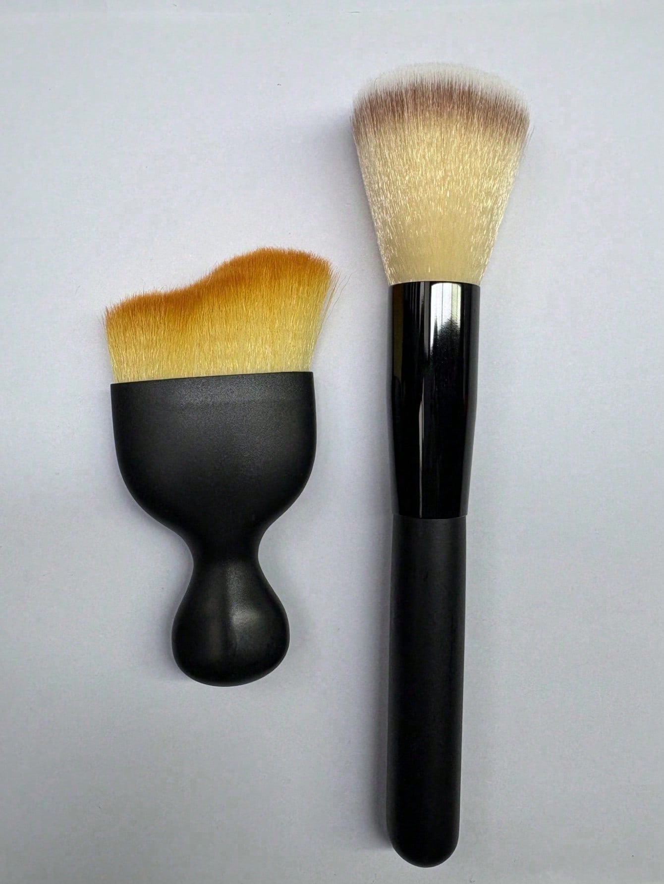 1pc/2pcs Car Detailing Brush Car Interior Cleaning Soft Brush Automotive Air Conditioner Brush (With Protective Cover), Curved Design Dirt Dust Clean Brushes For Cleaning Air Vent, Dashboard, Engines