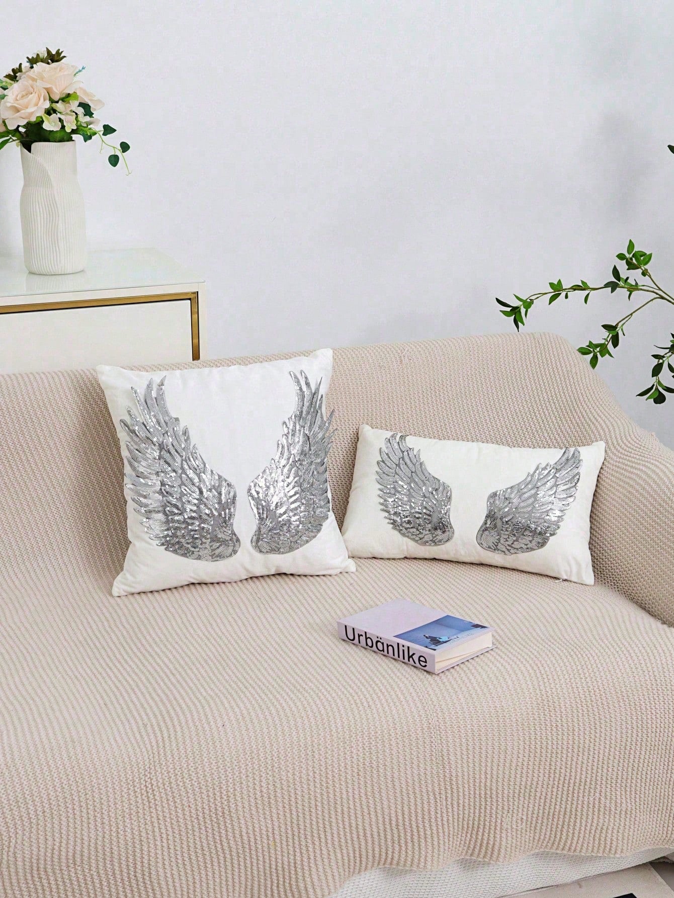 1pc/2pcs White Velvet Silver Wings Pattern Pillow Cover, Bohemian Sequin Embroidery Feather Decor Lumbar Cushion Cover For Bedroom, Living Room, Sofa, Car, Holiday Party, Garden, 30*50cm, 45*45cm, Pil