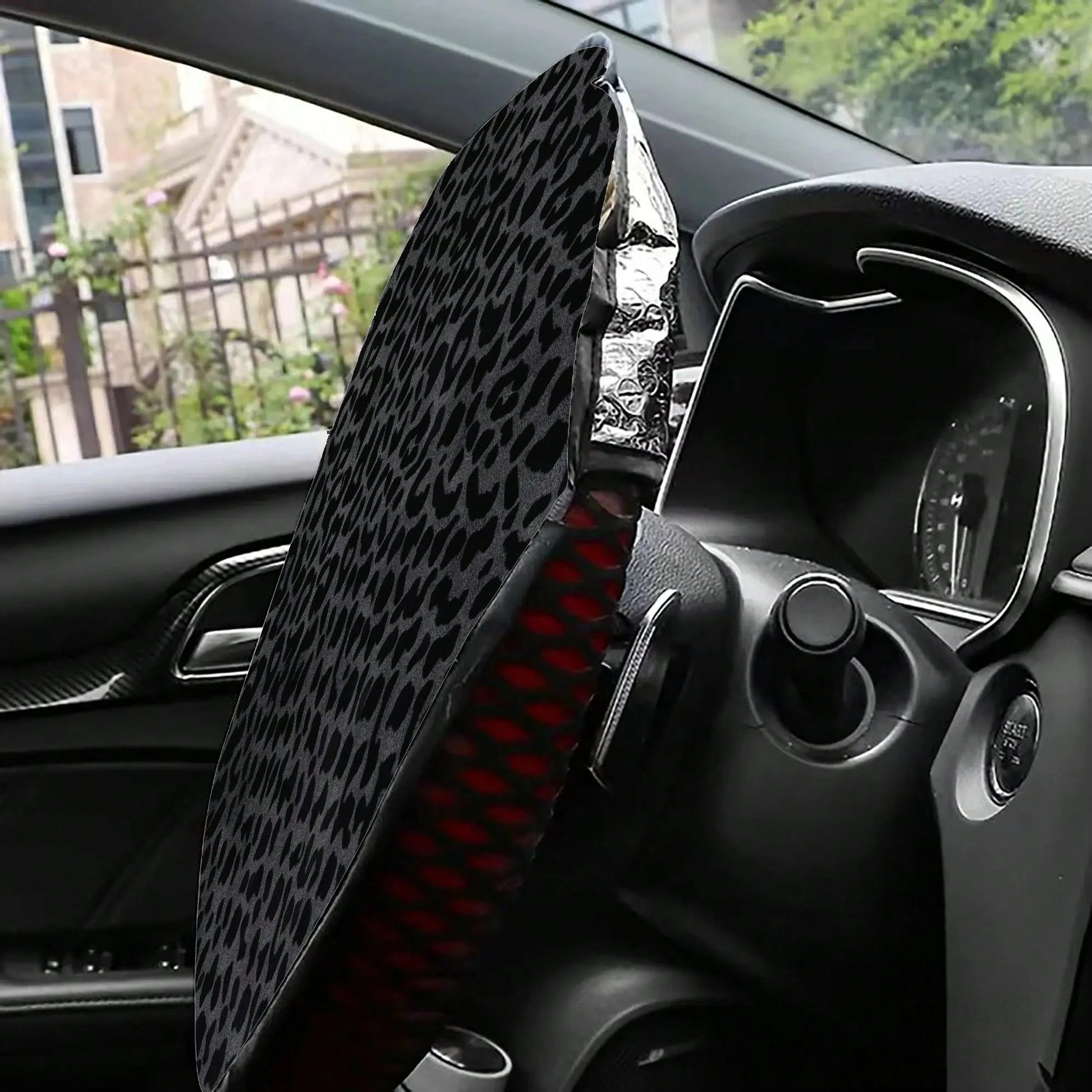 1pc Black Leopard Print Steering Wheel Sun Shade, Summer UV Protection, Keeps Steering Wheel Cool, Universal Thickened Sun Shade, Suitable For Car Interior Steering Wheel Cooling