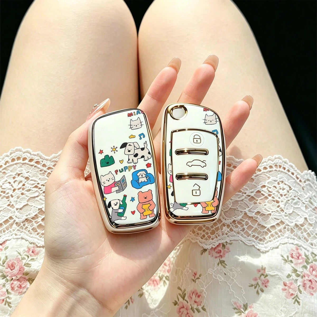 1pc Car Key Case-Modern Print,Suitable For Audi A3 8P, A6 C6, Q3 8U, A1 8X, Q7 4L, TT 8J, R8 42.Advanced Soft-Touch, Does Not Block Signal, Unisex.