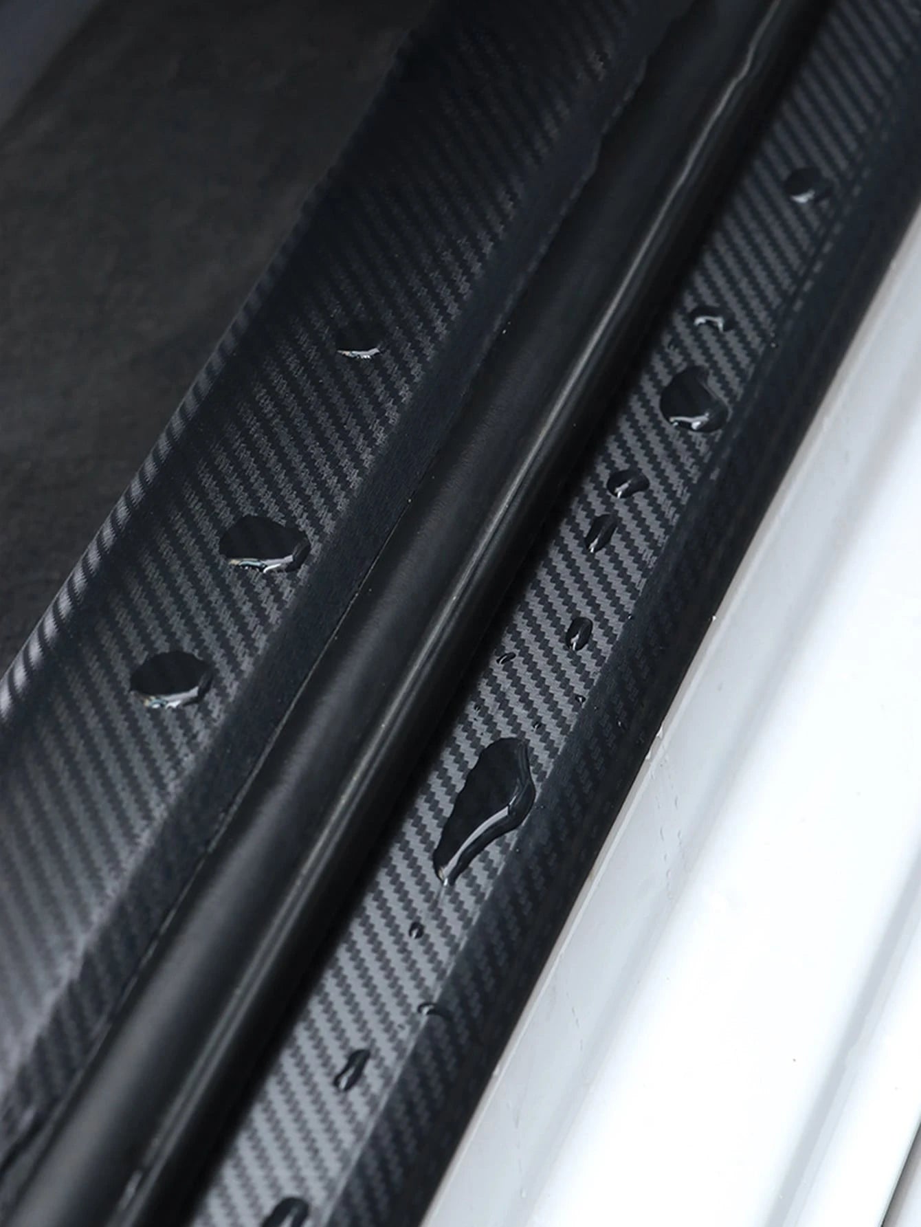 1pc Carbon Fiber Texture Car Door Sill Protector Sticker, Anti-scratch And Anti-kick, 7cm Width X 3m Length