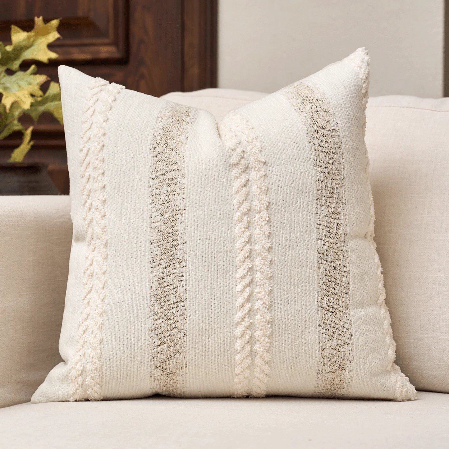 1pc Chenille Striped Decorative Pillow Cover, No Pillow Insert Included, Super Soft Modern Decor Cushion Cover For Sofa, Suitable For All Seasons, Also Can Be Used As A Gift.