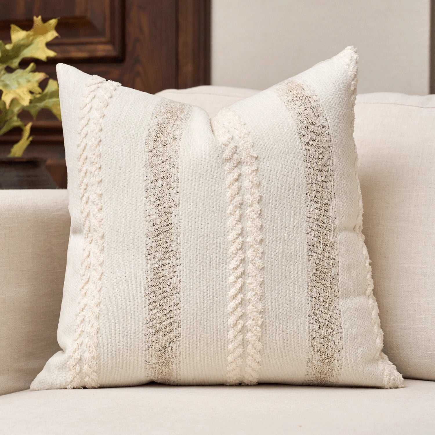 1pc Chenille Striped Decorative Pillow Cover, No Pillow Insert Included, Super Soft Modern Decor Cushion Cover For Sofa, Suitable For All Seasons, Also Can Be Used As A Gift.