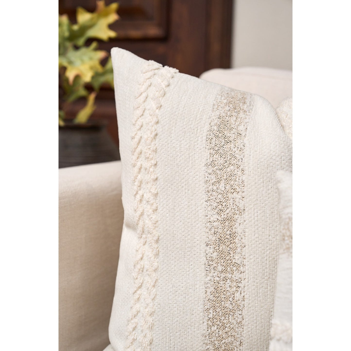1pc Chenille Striped Decorative Pillow Cover, No Pillow Insert Included, Super Soft Modern Decor Cushion Cover For Sofa, Suitable For All Seasons, Also Can Be Used As A Gift.
