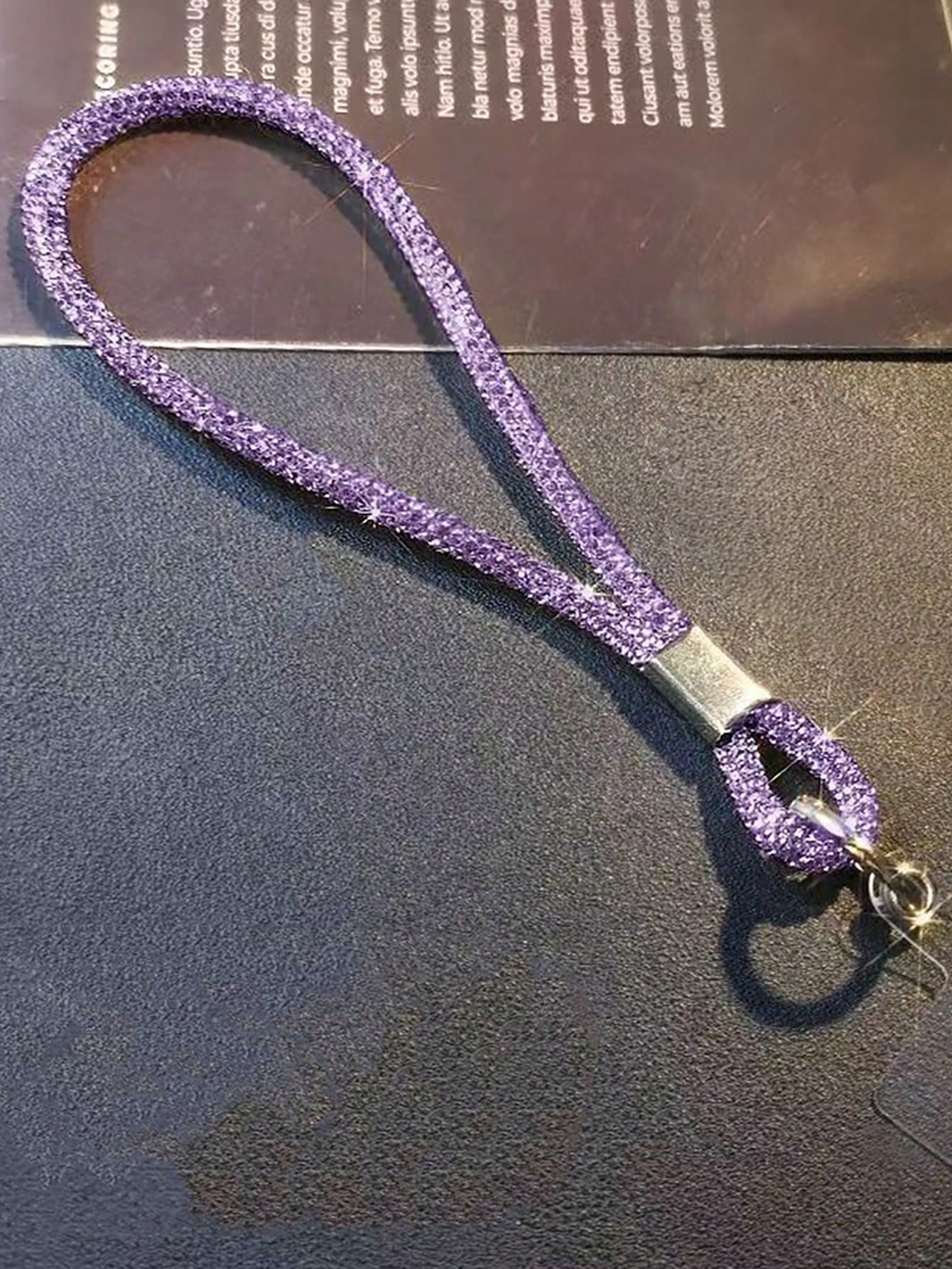 1pc Crystal Rhinestone Wrist Lanyard, High-End Luxury Rhinestone Hanging Decoration, Fashionable Short Strap Phone Case Lanyard, Anti-Lost Camera Chain