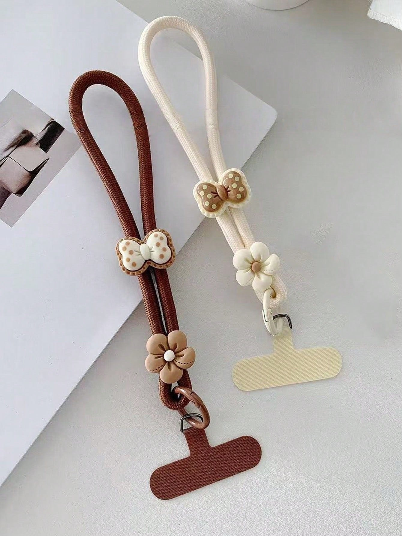 1pc Elegant Brown & Beige Floral Bow Decor Adjustable Wrist Strap, Phone Lanyard Compatible With Android And Most Smartphone,Gifts For Mother, Family, Friends, Birthday, Holiday Phone Chain