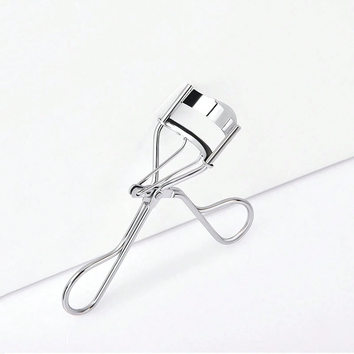 1pc Eyelash Curler- Easily Curl Lashes, Create Perfect Eye Shape- Gentle &- Includes Replacement Pads, Great Mother's Day Beauty & Health Gift