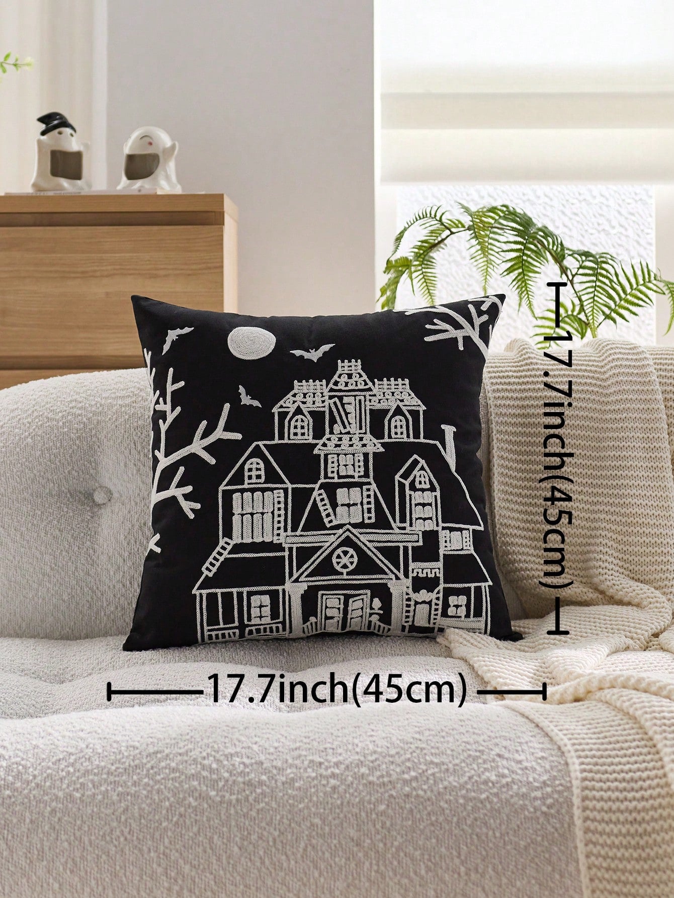 1pc Halloween Haunted House Embroidered Pillowcase, Halloween Bat Pillowcase, Suitable For Indoor Decoration, Halloween Decor, All-Season Pillowcase, Without Insert