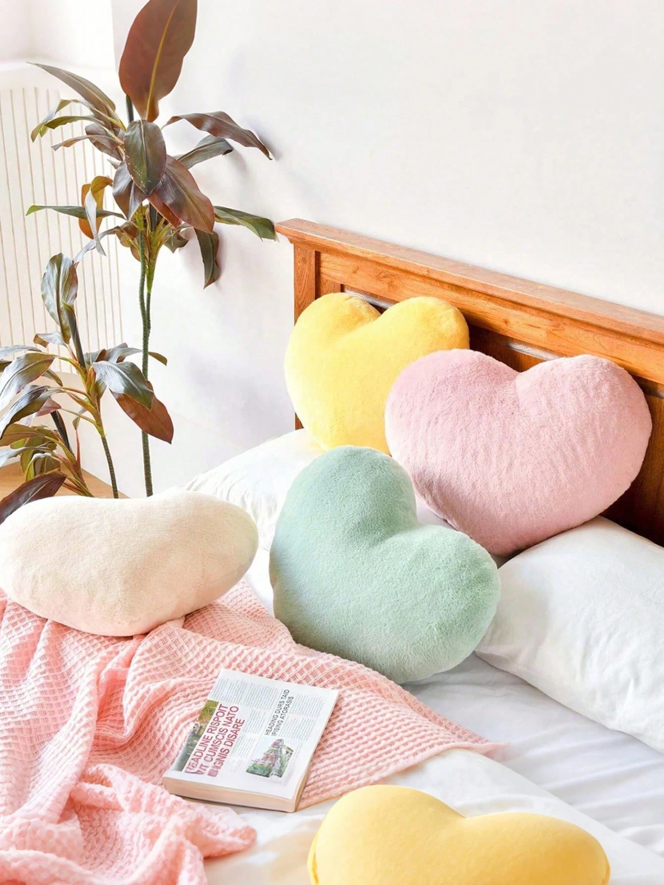 1pc Heart Shaped Throw Pillow, Cute Heart Decor Cushion, Soft Decorative Pillow, Suitable For Sofa, Bedroom, Living Room, Home Decor, Room Decor, Daily Party, Wedding, Valentine's Day Gift, Spring/Sum