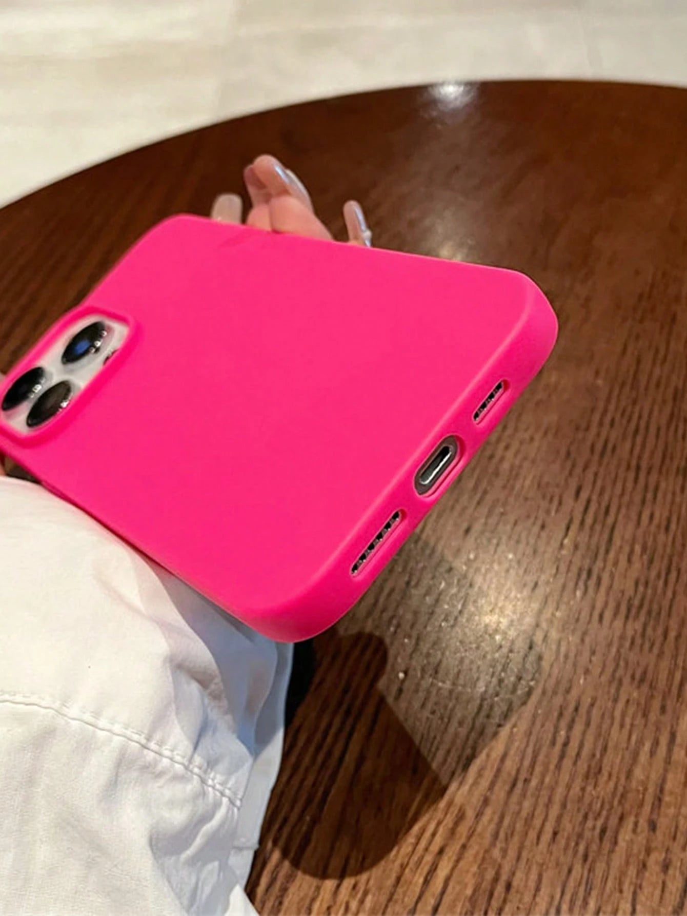 1pc Luxury Fluorescent Wireless Charging Phone Case, Compatible With IPhone 17 Air 16 15 14 13 12 11 Pro Max Plus| Liquid Silicone| Ultra-Thin Shockproof Protective Case| Phone