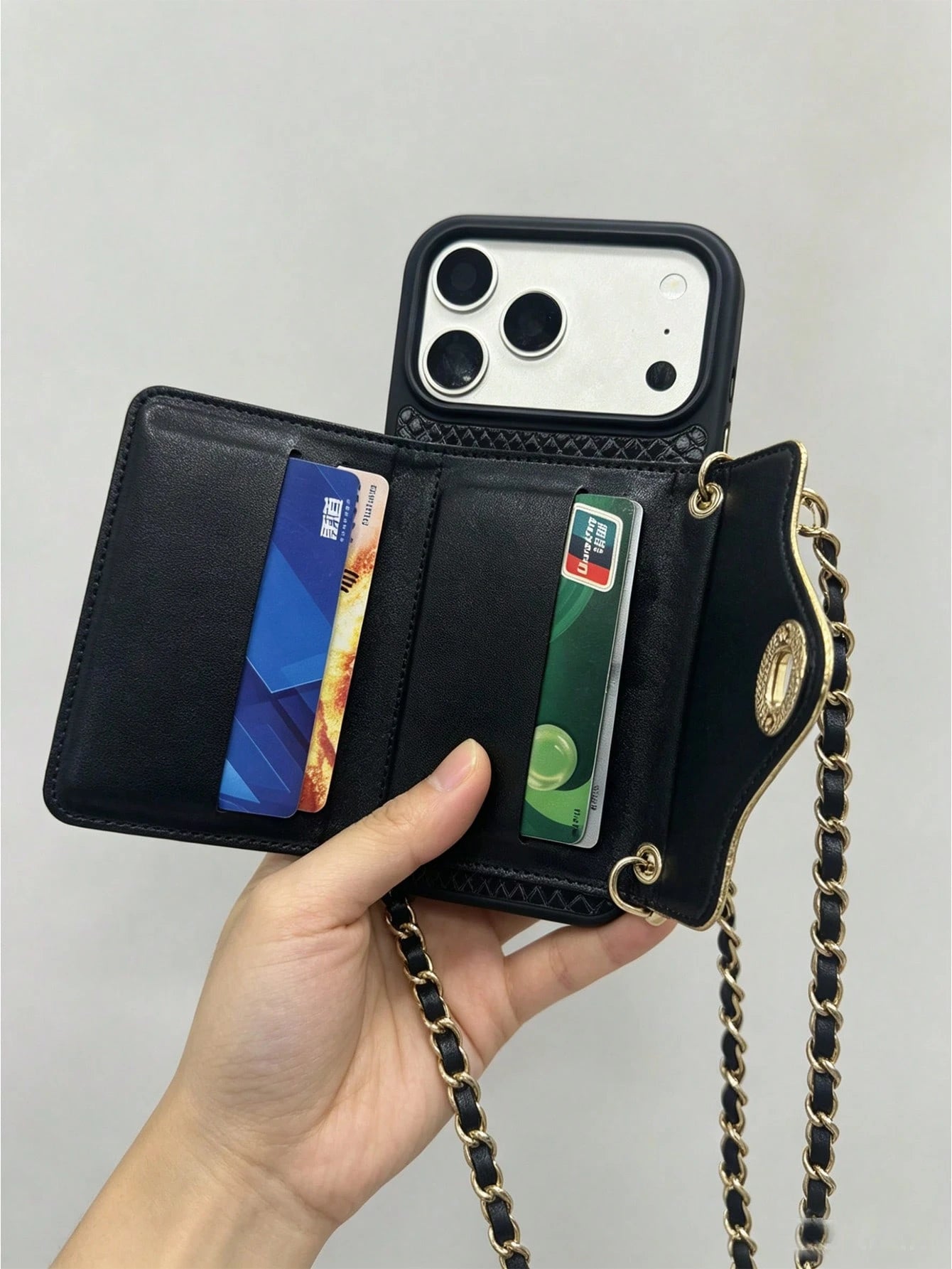 1pc Luxury Fragrance Snake Skin Color Block Phone Case, Chain Crossbody Shoulder Strap Lock Card Holder Integrated Anti-Drop Anti-Shock Fashion Protective Cover Compatible With Apple/ Galaxy S24 Ultra
