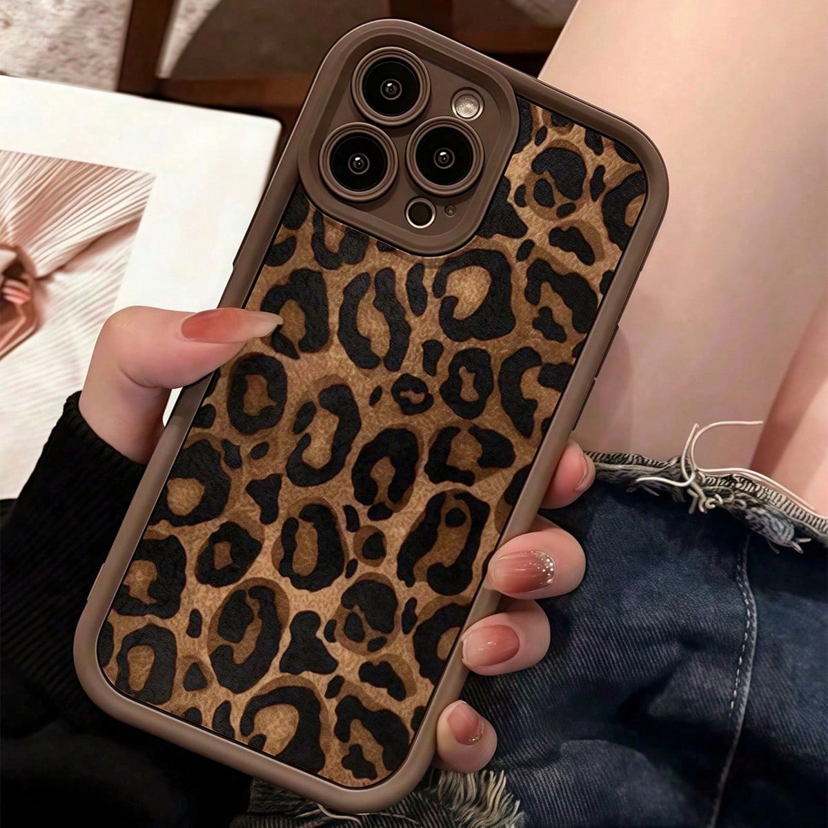 1pc Minimalist Leopard Pattern Leopard Print Pattern Simple Fashion Ins Style Chocolate/Coffee/Matte Brown Color Phone Case With Stepped Design, Suitable For Compatible With OPPO/Compatible With VIVO