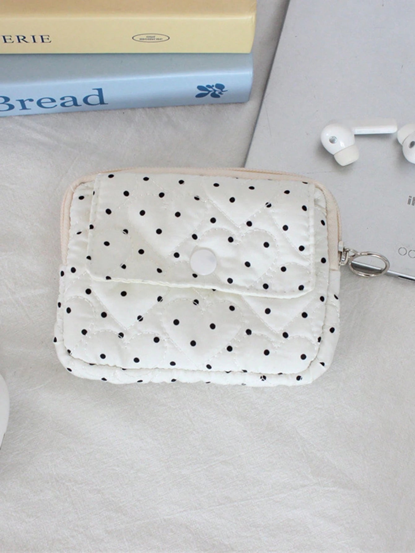 1pc Padded CCD Camera Storage Bag, Embroidered Bow Pattern Coin Purse, Mini Camera Protective Case, Flip-Cover Coin Pouch, Large Capacity Card Holder Bag, Cute Plaid Lipstick Pouch, Fashionable Black