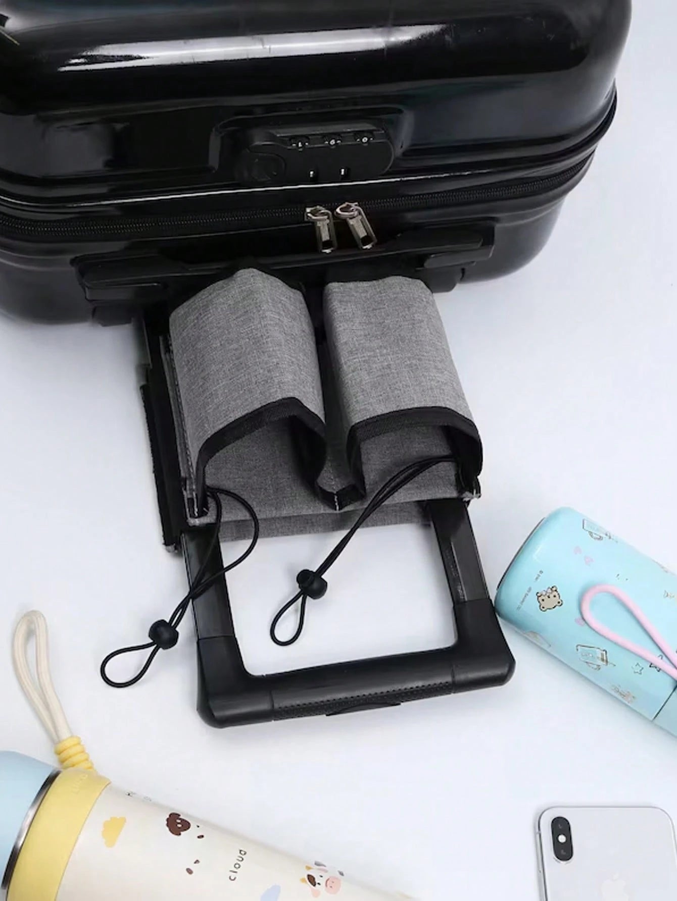 1pc Personalized Luggage Cup Holder With Phone Pocket, Customized Luggage Handle Drink Holder With Cup, Foldable Travel Accessory, Hands-Free Travel Accessory, Fits All Luggage Handles, Drink Bottle B