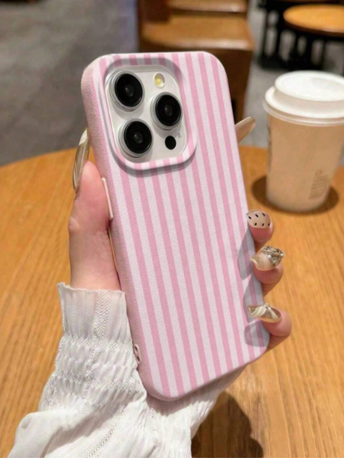 1pc Pink Striped Pattern, Large Hole Leather Texture Pink Shockproof Phone Case, TPU Material, Suitable As Holiday Gift, Compatible With Apple Xs/Xsmax/Xr/11 12 13 14 15 16pro/Promax/14 15 16plus/17