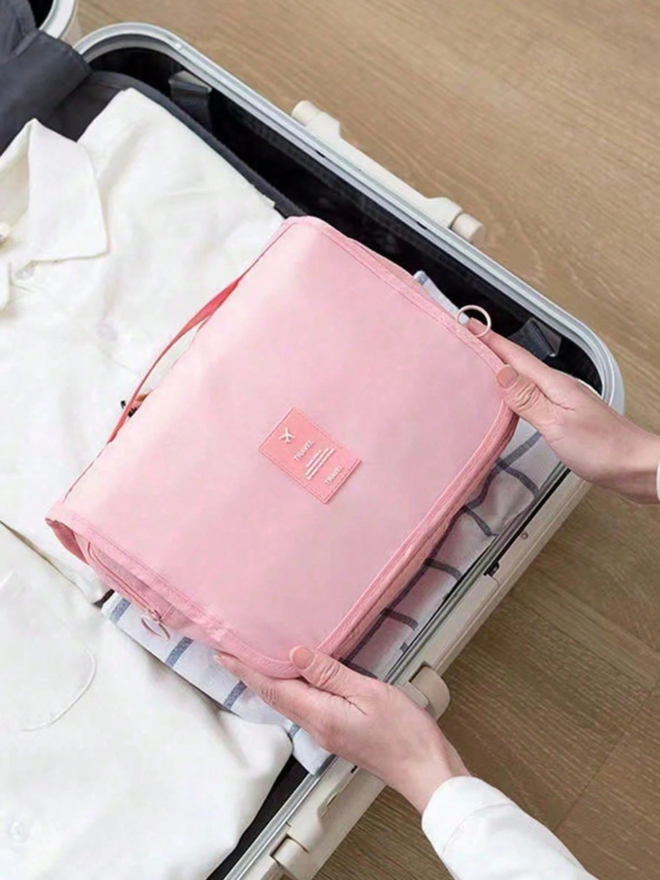1PC Portable Travel Makeup Bag, Large Capacity Cosmetic Storage Bag, Waterproof Bathroom Toiletry Bag, Women's Makeup Brush Bag, Travel Handbag, Suitable For Storing And Organizing Lipstick, Eyebrow P