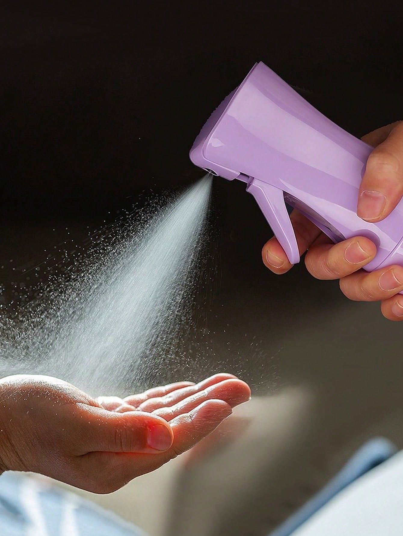 1pc Professional High Pressure Atomizing Spray Bottle, 200ML/300ML High Pressure Continuous Automatic Airless Fine Mist Sprayer, Hair Styling Tool, Hair Care Products & Accessories, Salon Beauty Trave