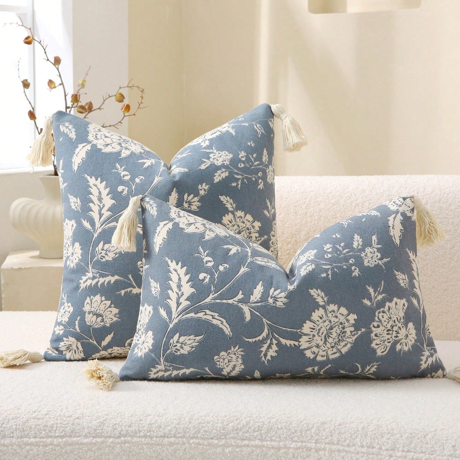 1pc Soft Canvas Floral Print Tassel Throw Pillow Cover, Vintage Farmhouse Style Decorative Cushion Case, Size 18/20 Inch, Blue, Handmade Printed