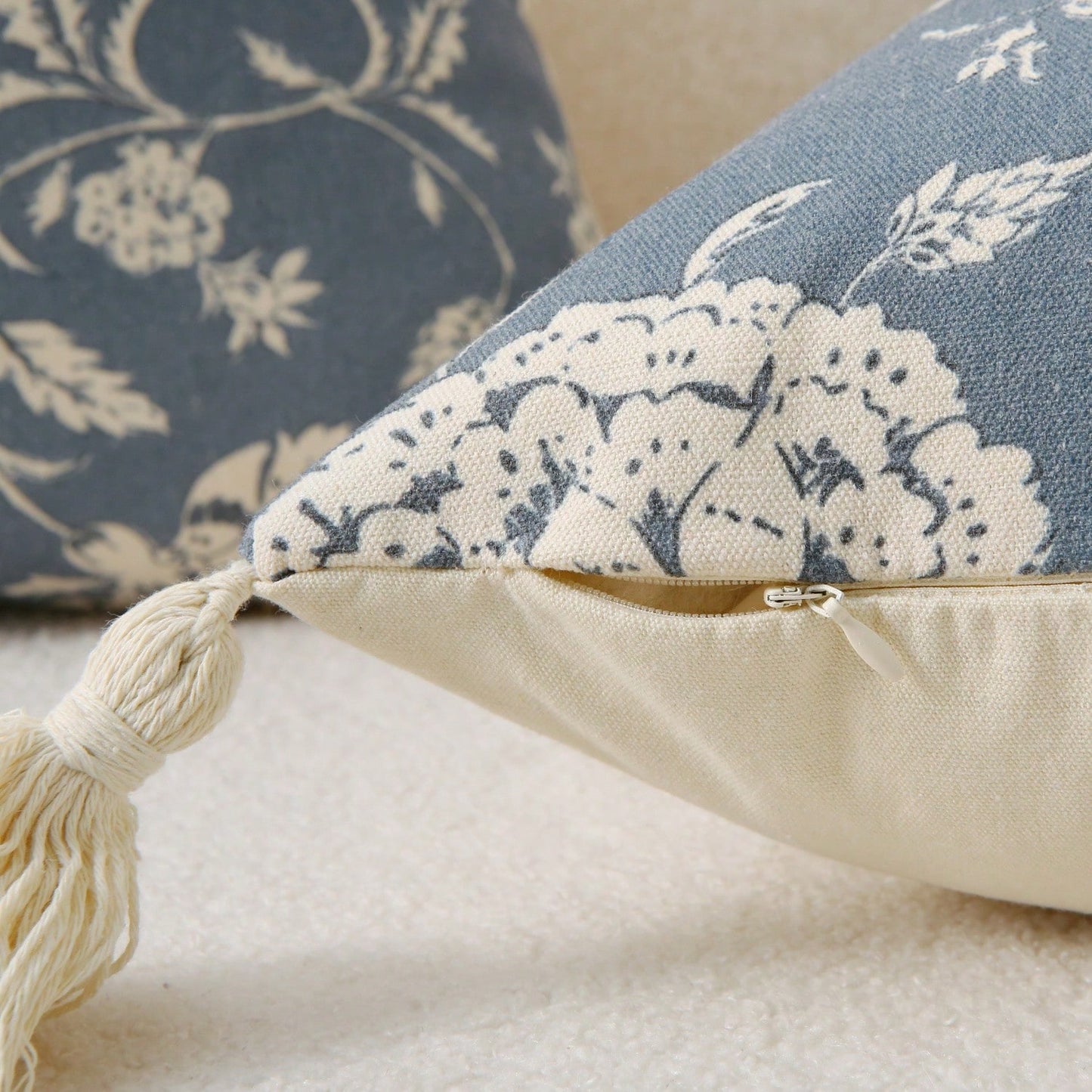 1pc Soft Canvas Floral Print Tassel Throw Pillow Cover, Vintage Farmhouse Style Decorative Cushion Case, Size 18/20 Inch, Blue, Handmade Printed