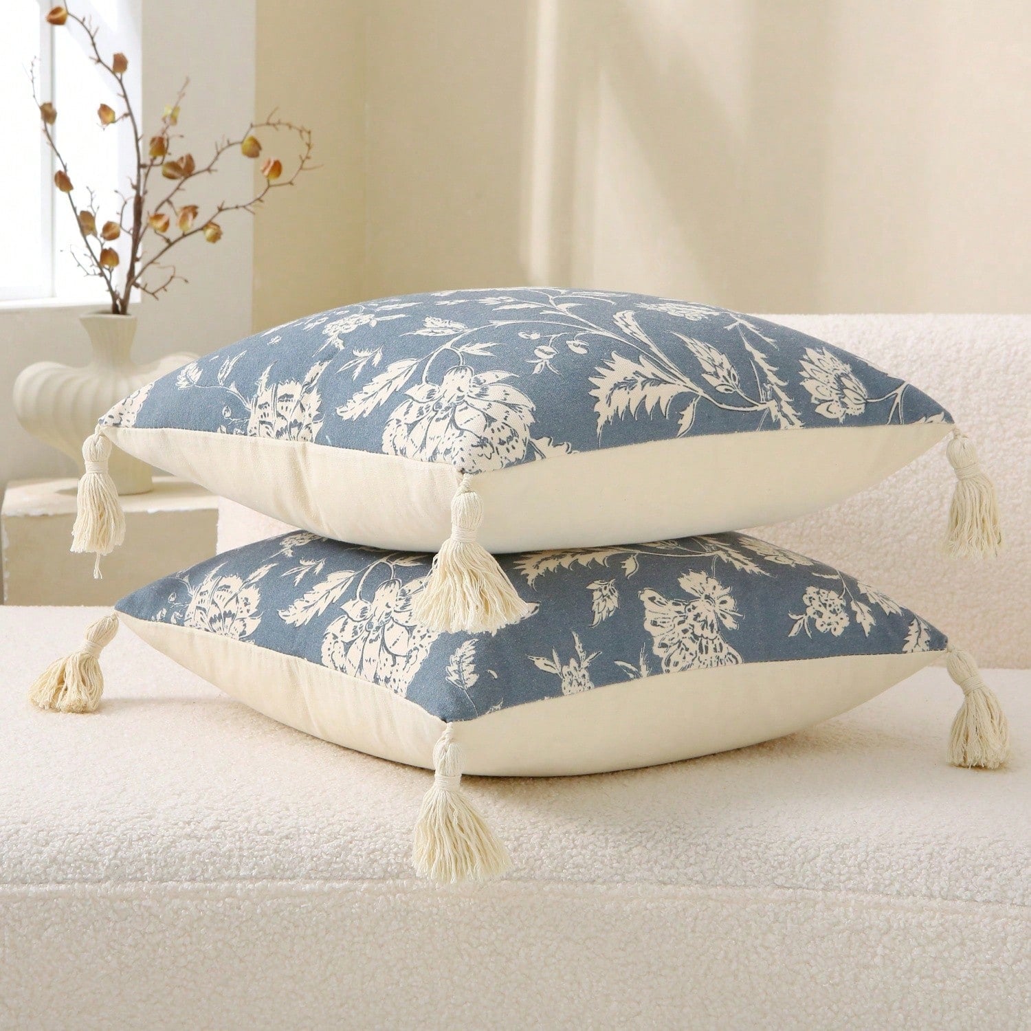1pc Soft Canvas Floral Print Tassel Throw Pillow Cover, Vintage Farmhouse Style Decorative Cushion Case, Size 18/20 Inch, Blue, Handmade Printed