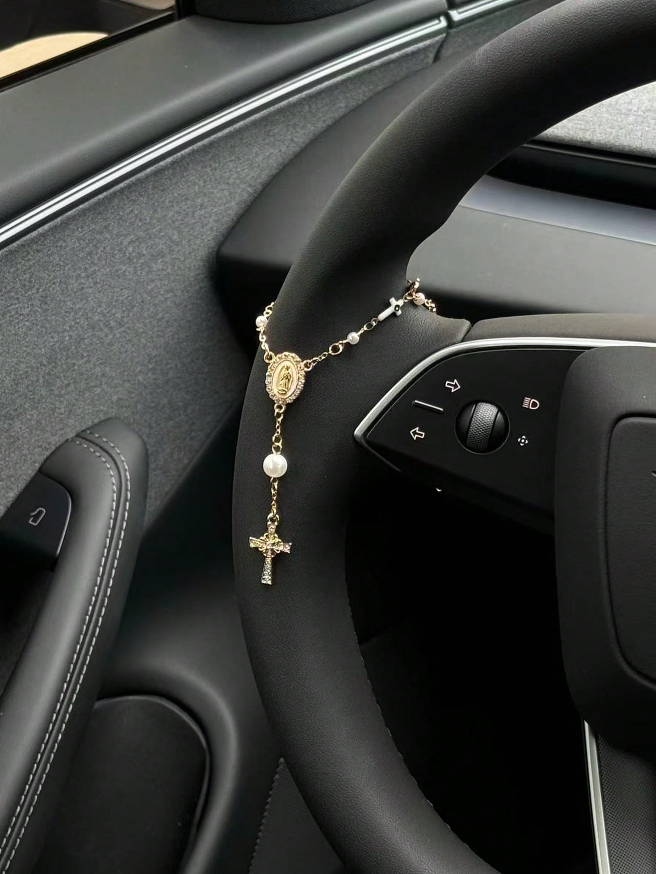 1pc Steering Wheel Rosary Ornament| Rosary Car Pendant Accessory| Car Decor| Car Pendant| Unique Fashion Car Pendant Decoration