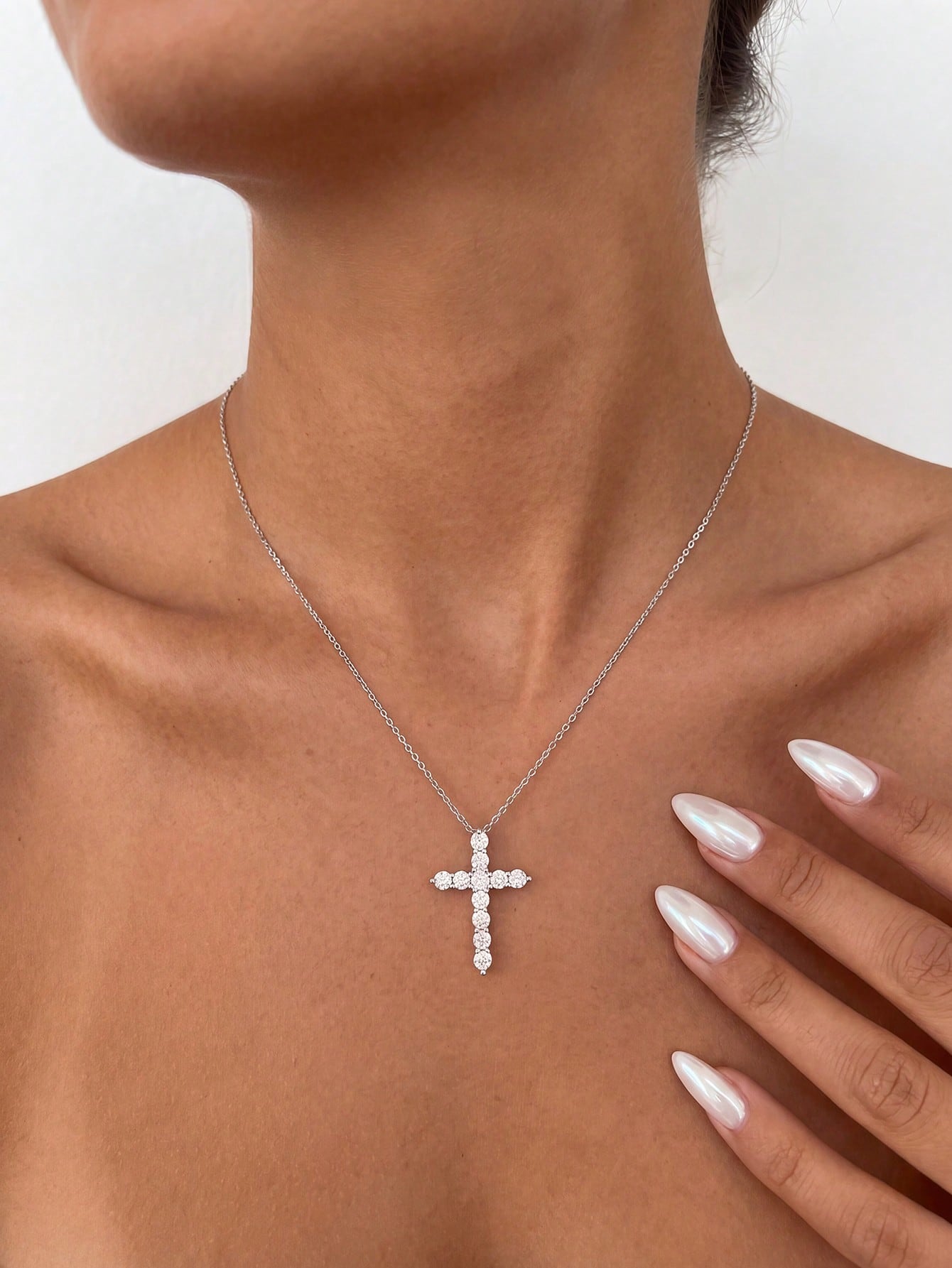 1PC Total Carat Weight: 1.1 Ct Elegant And Stylish Cross-Shaped Mozanite Necklace 925 Sterling Silver,Perfect For Weddings Dances, And Other Occasions