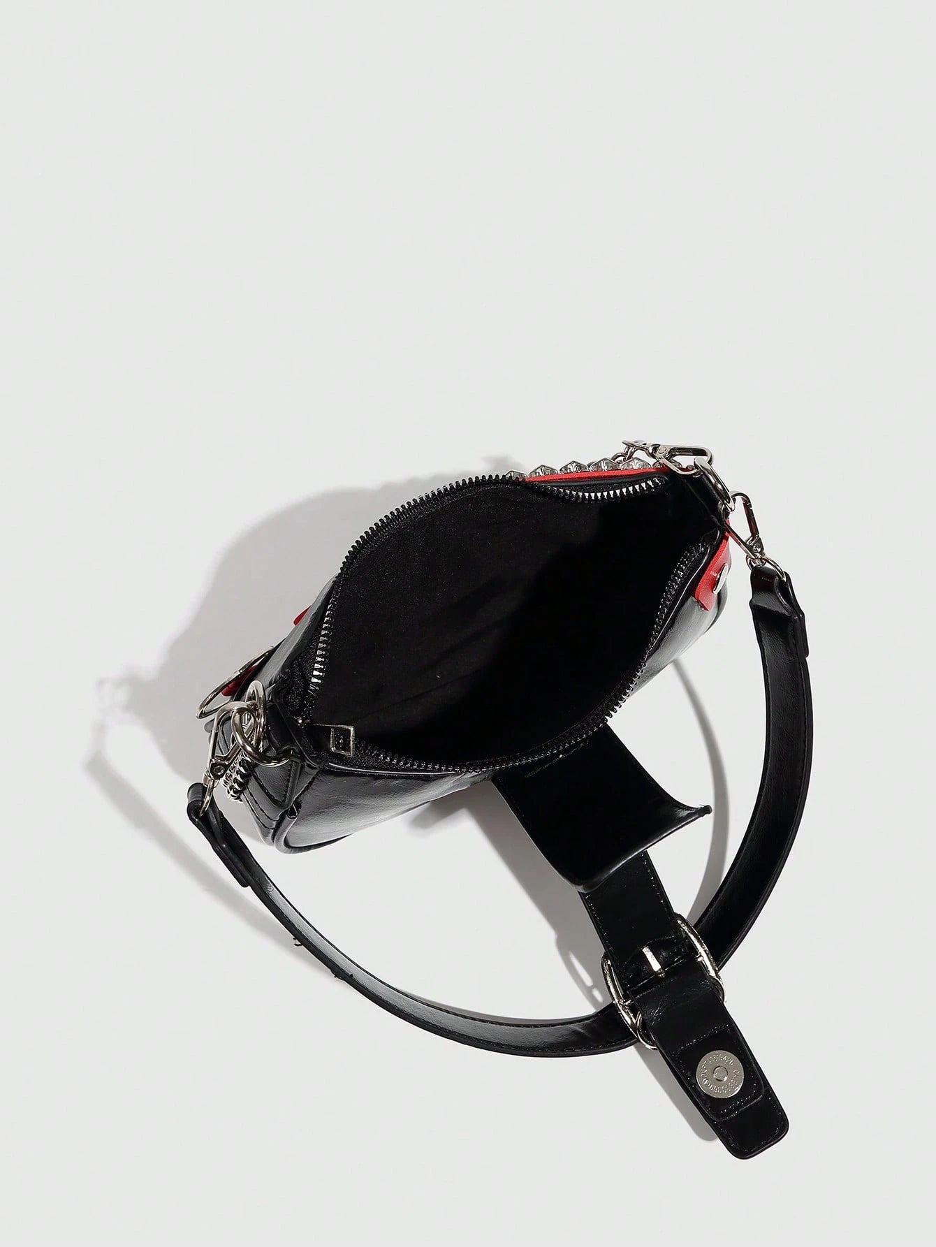 1pc Women PU Leather Hand Bag, Y2K Baddie Bag, Versatile Star Design Crescent Shoulder Bag, Black & Red Contrast Chain Strap Bag, Millenial Crossbody Underarm Chain Starry Bag, Fashionable Street Styl