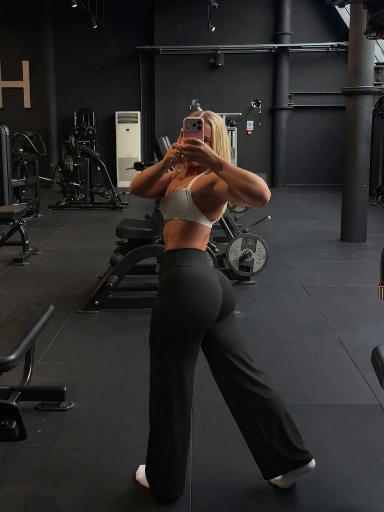 1pc Women's Solid Color Yoga Wide Leg Pants, Comfortable Slim-Fit Versatile, Suitable For Running, Fitness And Yoga Sports, Athleisure