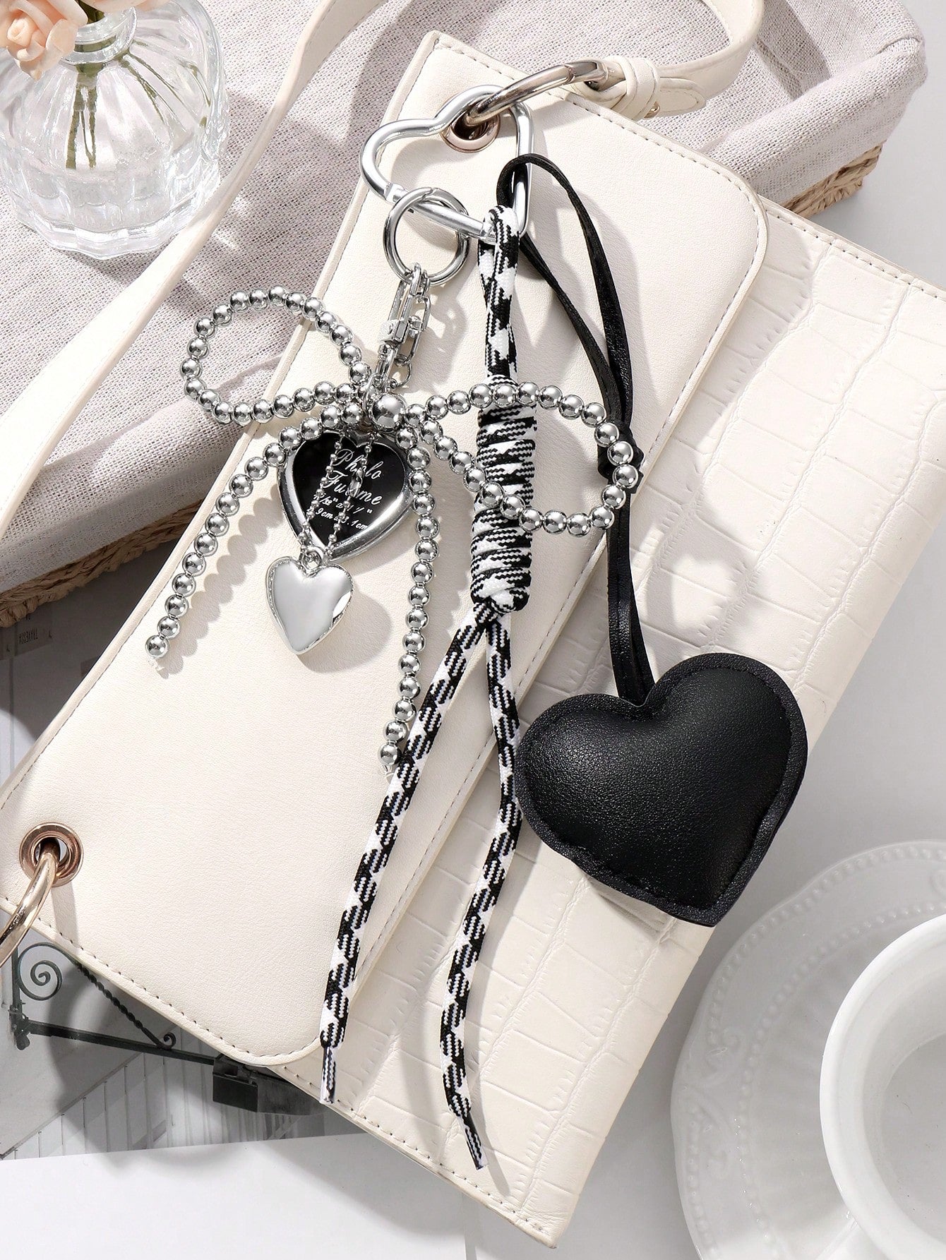 1pc Y2K Luxury Gothic Style Handmade Beaded Silver CCB Bow, Drip Oil Leather Heart Braided Rope Key Chain, Bag Pendant, Suitable For Women/Ladies Daily Wear, Holiday Gift Bridesmaid Gifts Bows