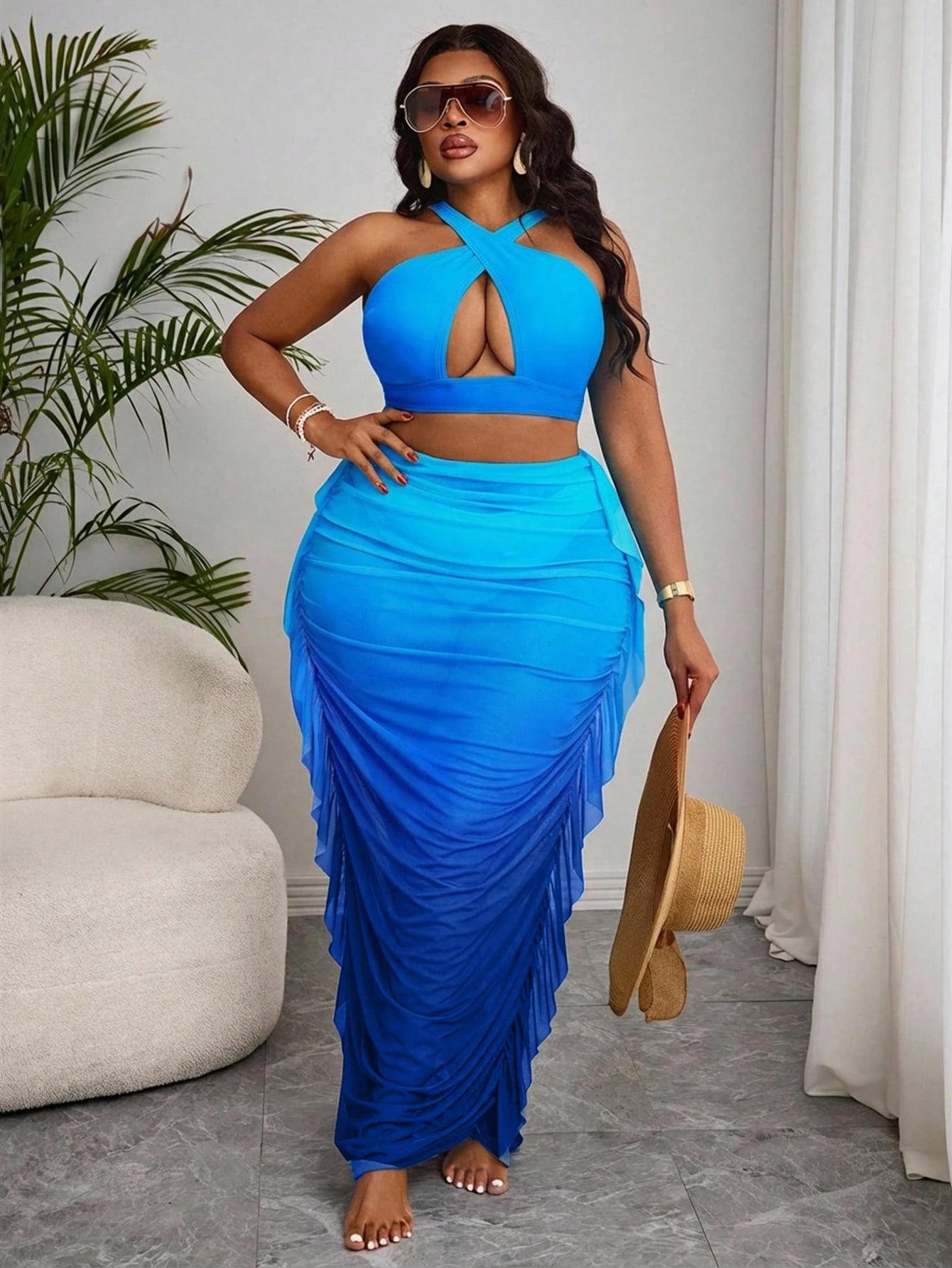 2026 New Plus Size Ombre Two Pieces Bikini And Ruffle Cover-Up Skirt Set, Suitable For Summer Beach Vacation