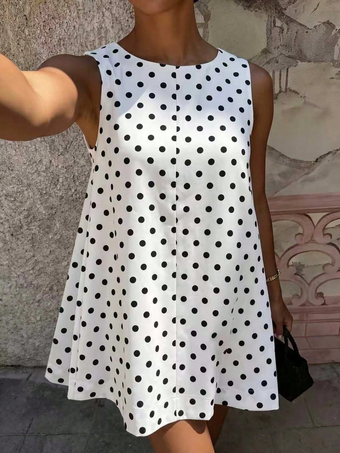 2026 Spring/Summer Women's New Polka Dot Round Neck Casual Elegant Daily Holiday Outing Date Outfit Round Neck Sleeveless Loose A-Line Mini Dress, Street Style, Party Dress, Women's Vacation Outfit, W