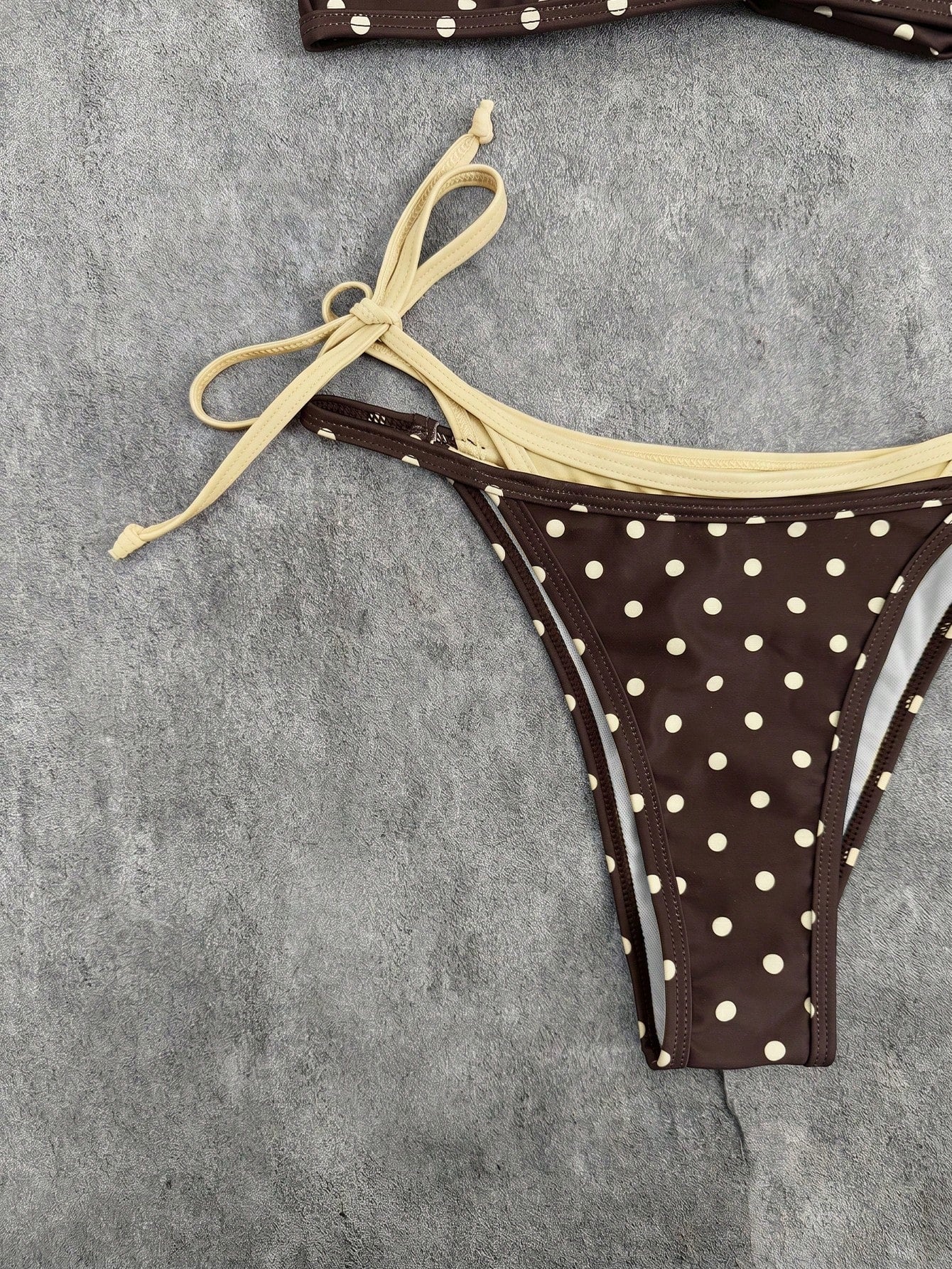 2026 Women's Swimwear Set, Polka Dot Contrast Color Halter Sexy Backless Bikini Top And Thong Bottom, Suitable For Valentine's Day, Beach, Resort, Outdoor Vacation Summer, Modern Retro