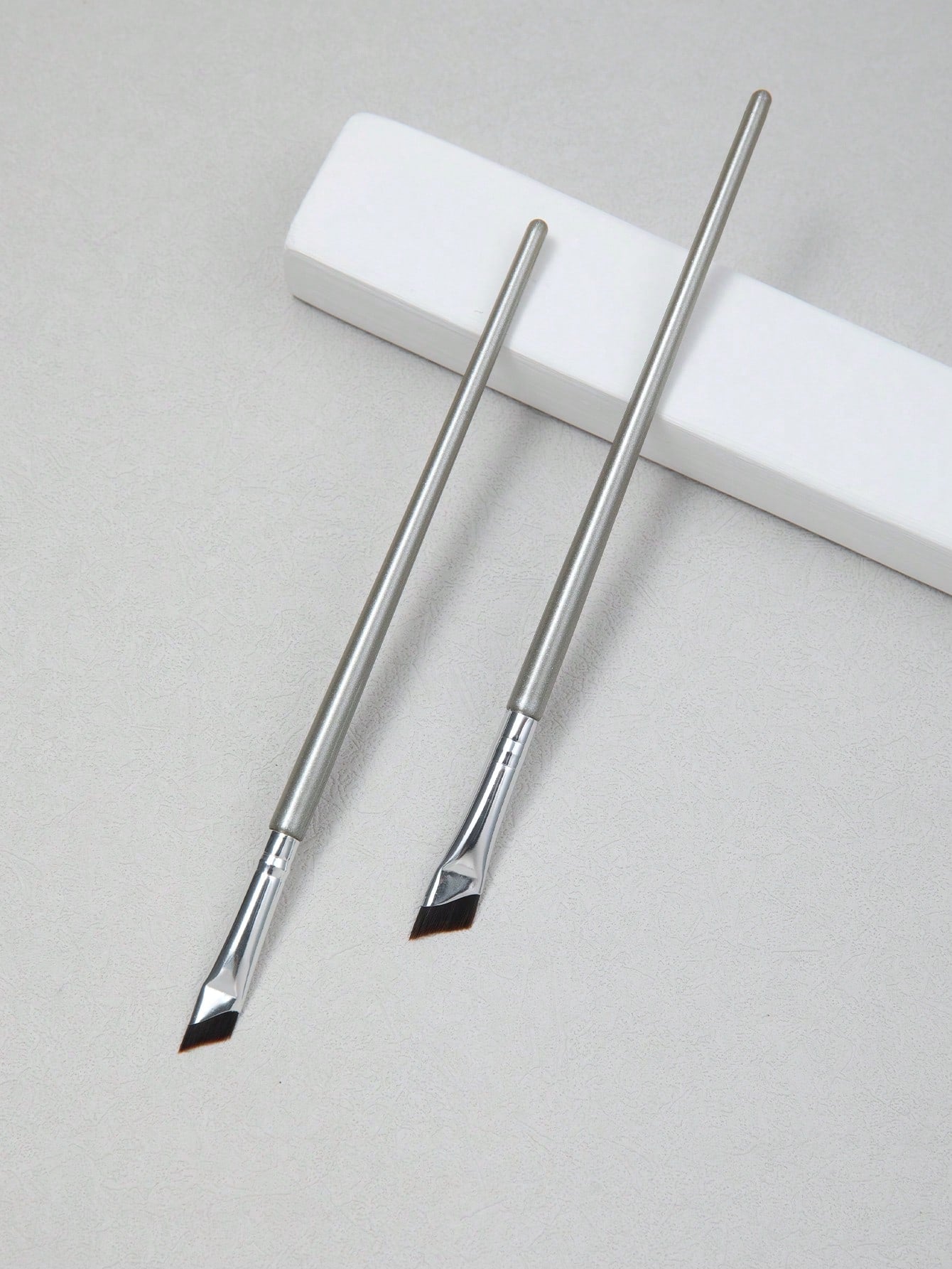 2pcs Angled Brush Eyebrow Brush Eyeliner Gel Makeup Brush, Eye Socket Brush For Eyebrows And Eyes,Foundation Brush,Concealer Brush,Blush Brush,Contour Brush,Blush Brush,Bronzer Brush,Powder Brush,Foun